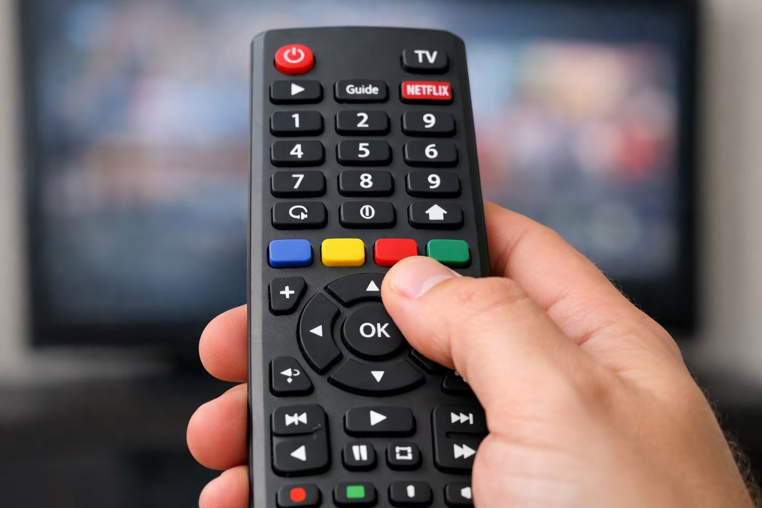 El HDMI-CEC está diseñado específicamente para que puedas controlar varios dispositivos conectados entre sí usando un solo control remoto. 

(Imagen Ilustrativa Infobae)