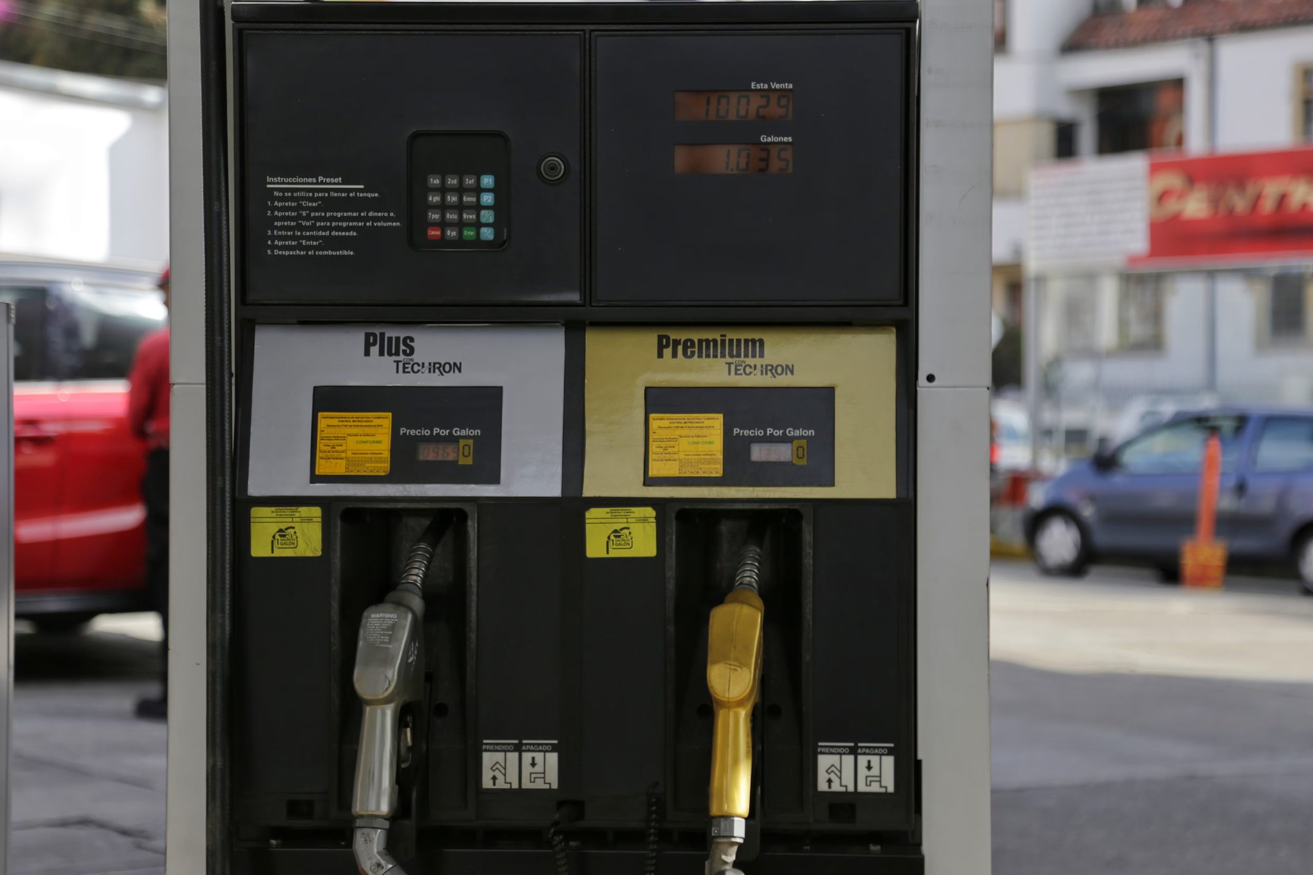 Las autoridades recomiendan revisar el nivel de combustible antes de viajar para evitar varadas, congestión y posibles comparendos por obstrucción de la vía - crédito Colprensa