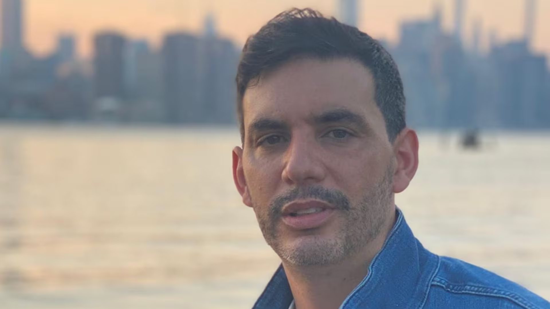 El relato sincero de Suarc en Instagram recibió el apoyo de seguidores que se identifican con los obstáculos de la paternidad tardía y la migración