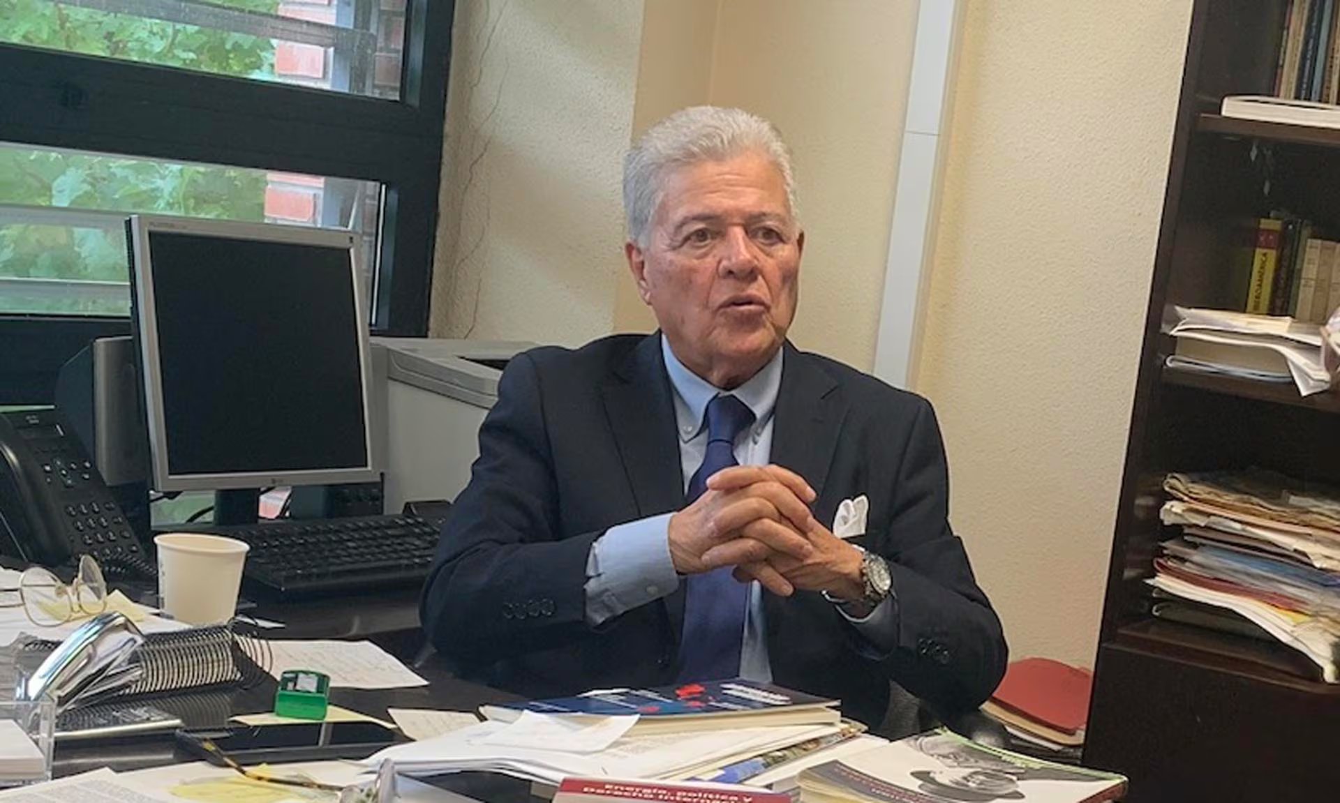 El especialista en Derecho Ingternacional Público, Jesús Eduardo Troconis Heredia, es venezolano y profesor de varias universidades en Venezuela y la Carlos III en Madrid
