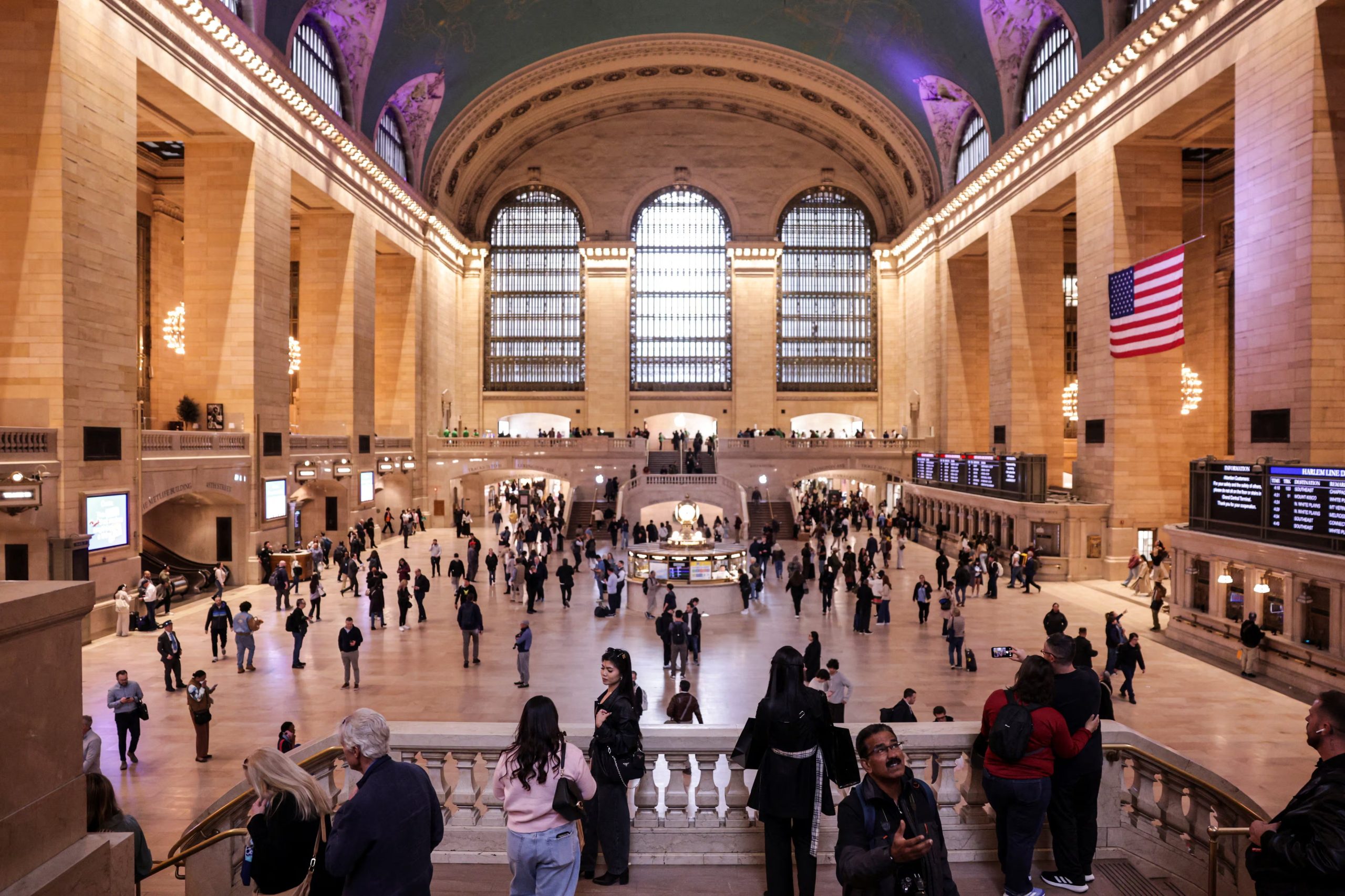 Grand Central Terminal en Nueva York figura como ejemplo de arquitectura ferroviaria y multifuncionalidad, situándose en el séptimo puesto mundial (REUTERS/Jeenah Moon)