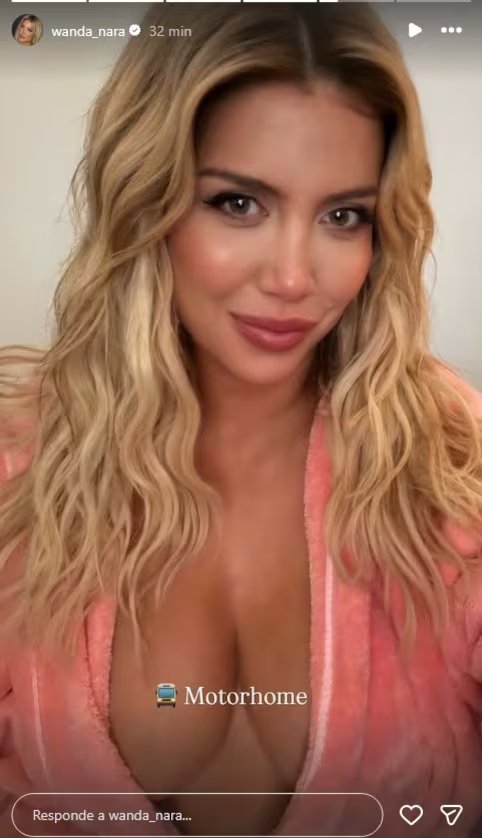 La sensual foto de Wanda Nara tras la publicación de la China Suárez con el regalo que recibió por el día de la Madre (Instagram)