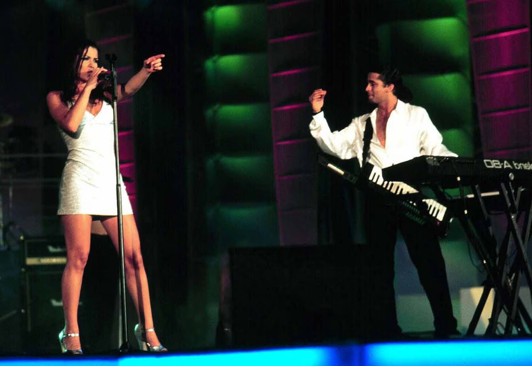 El dueto Sentidos Opuestos durante el festival acapulco 1999.- FOTO: Archivo/CUARTOSCURO