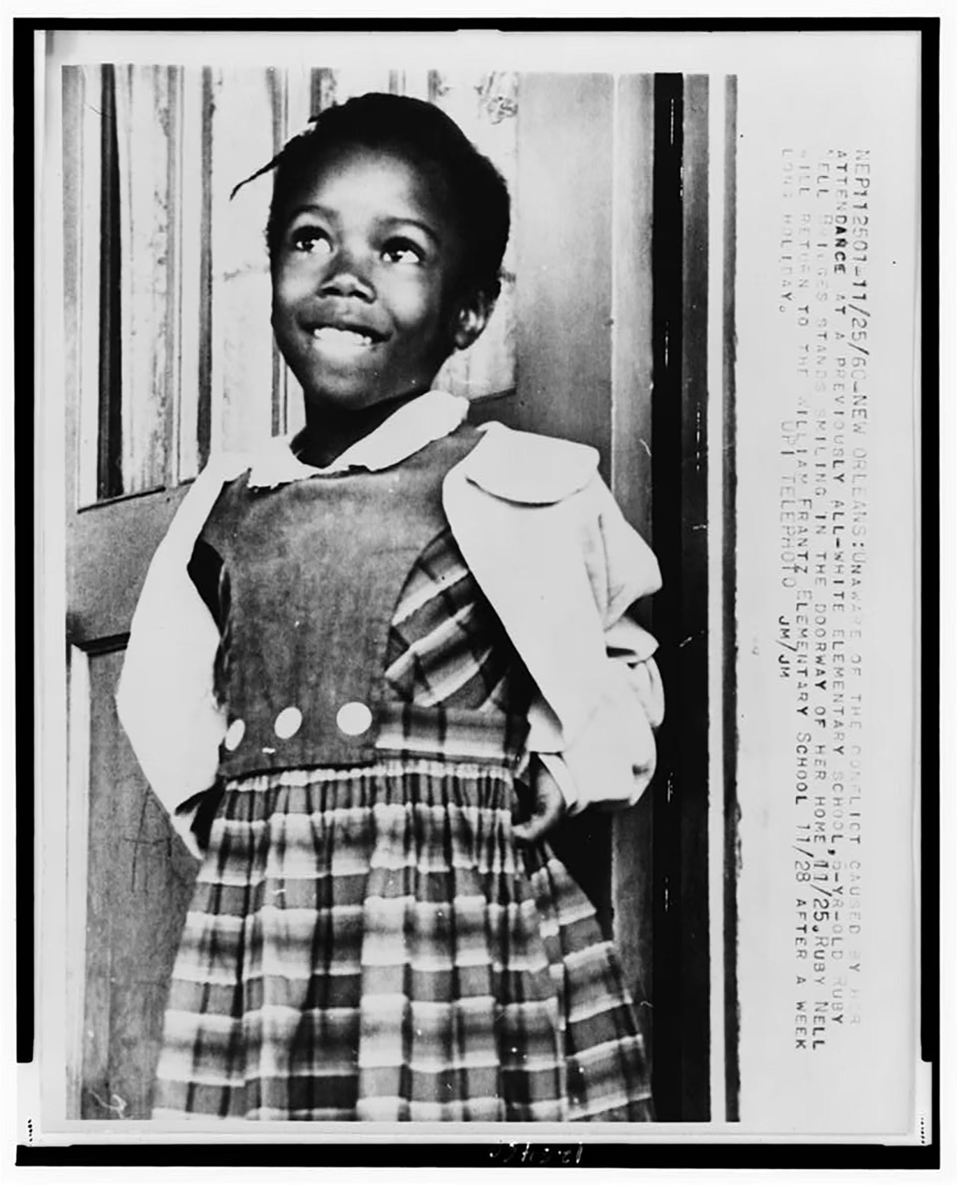 En Nueva Orleans, Ruby Bridges, de seis años, se hizo famosa por integrar la escuela primaria William Frantz, que antes era completamente blanca