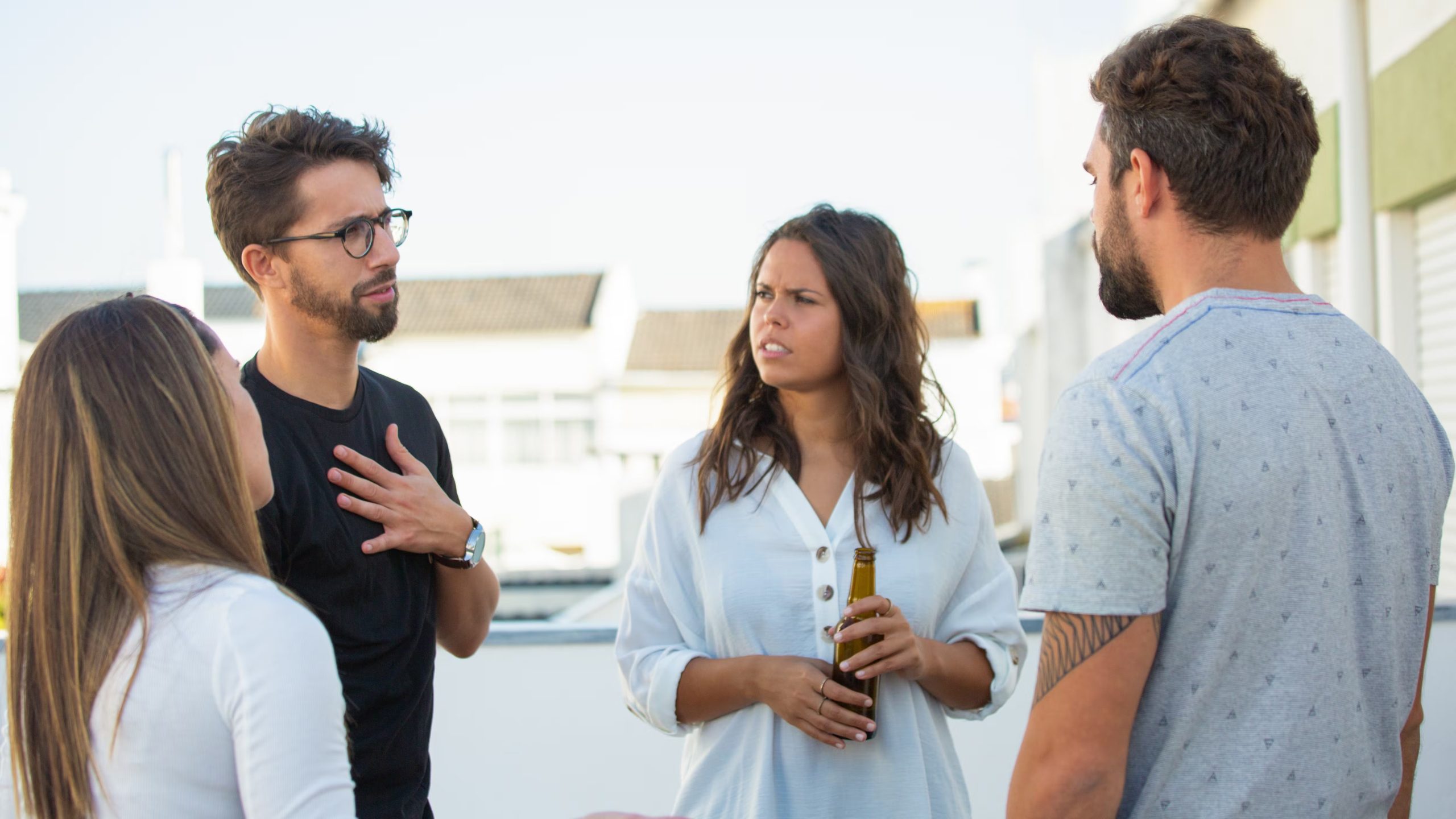 La energía de los lugares y las relaciones también juega un papel determinante en cómo nos sentimos. (Freepik)