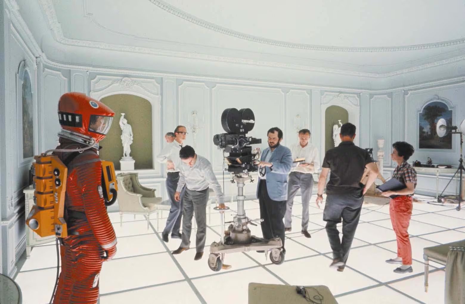 La película de Kubrick revolucionó el género con una fusión única de innovación técnica, rigor conceptual y exploración de temáticas existenciales
