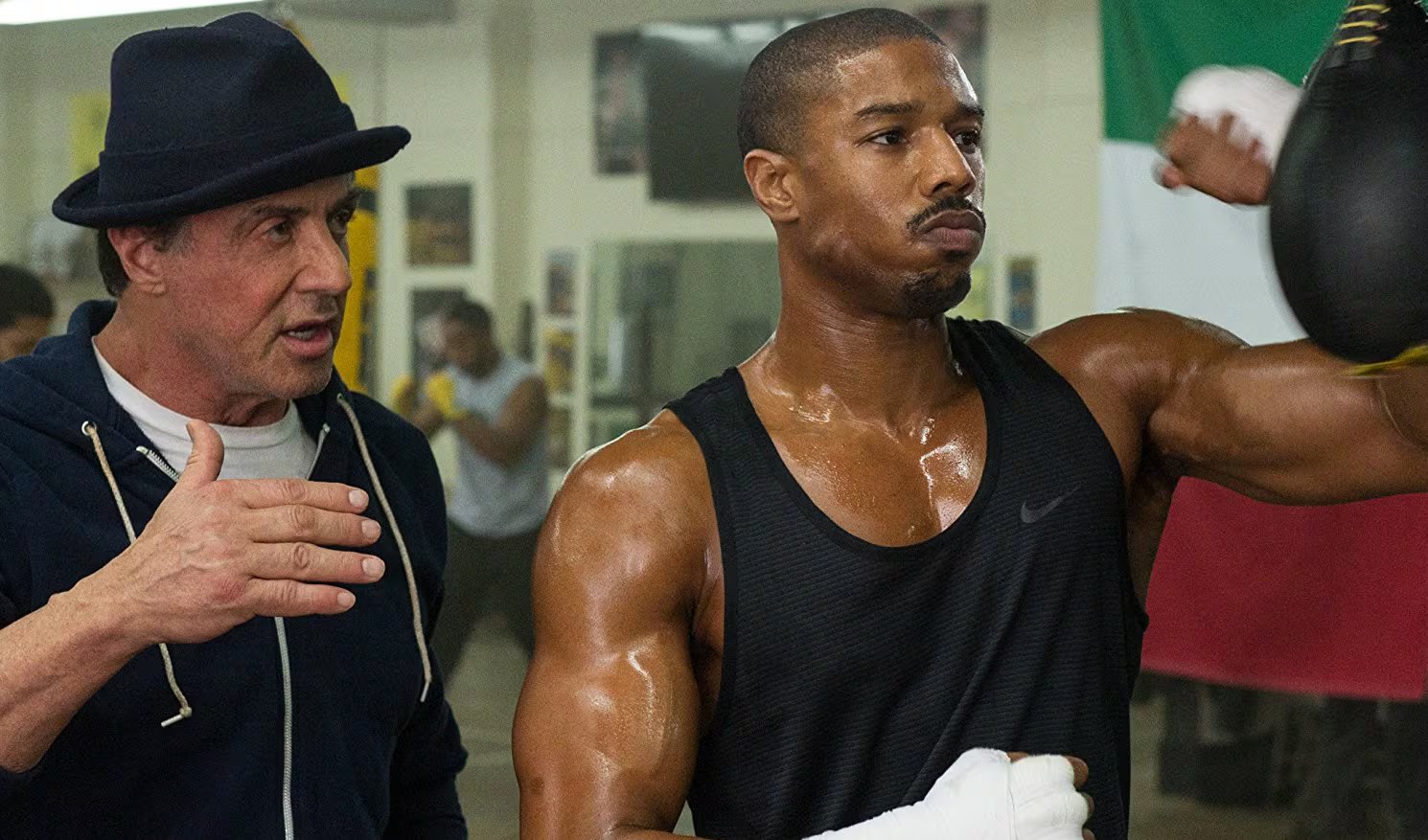Rocky Balboa se transformó en mentor de Adonis Creed, interpretado por Michael B. Jordan, marcando una nueva etapa en la saga (WARNER/Europa Press)