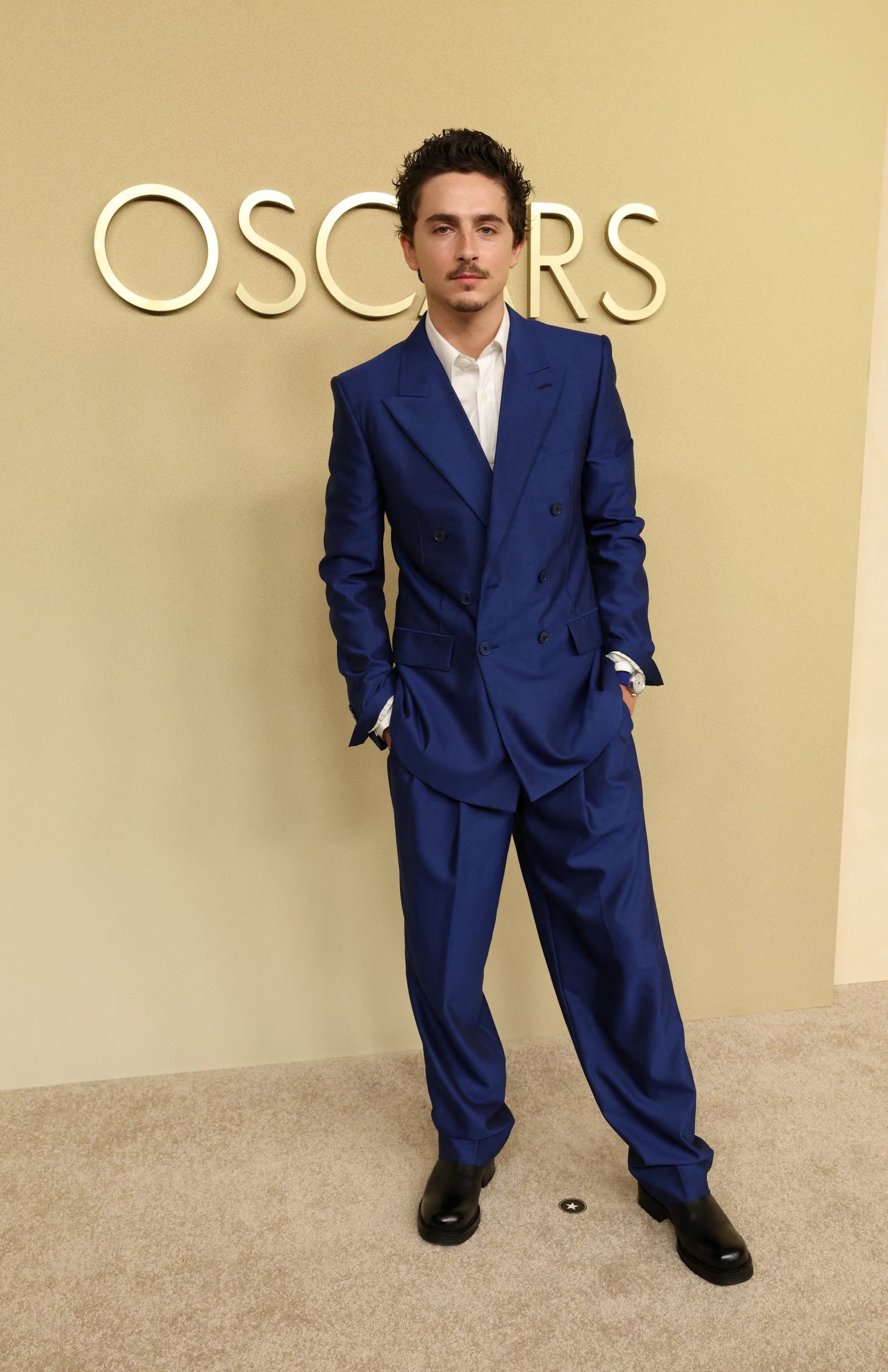 Cambio de look para los Oscar... (REUTERS/Mario Anzuoni)