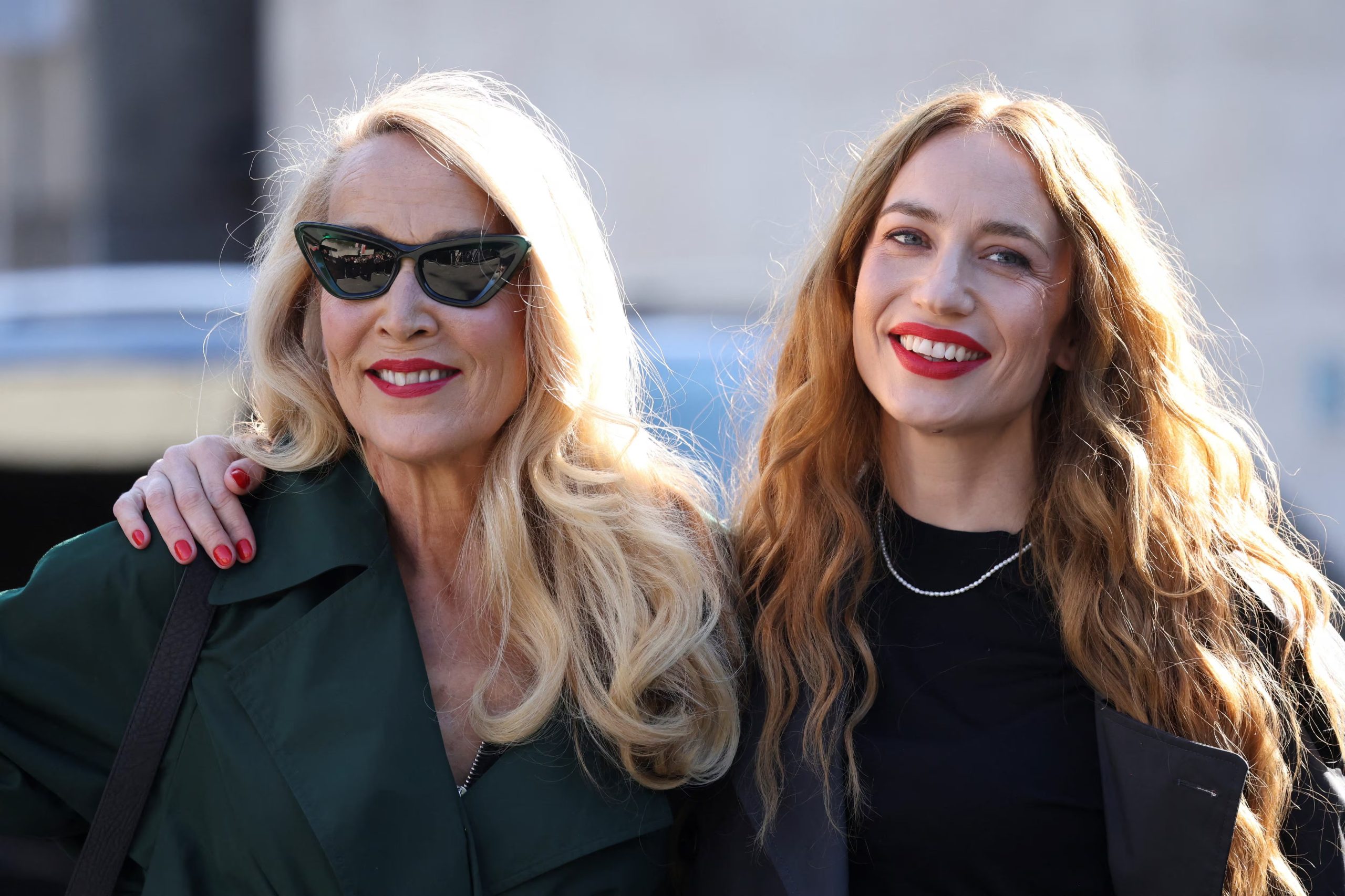 La supermodelo destaca la relevancia de Vivienne Westwood en su visión de la moda y recuerda el valor de imponer límites personales y éticos en su carrera (REUTERS/Mina Kim)