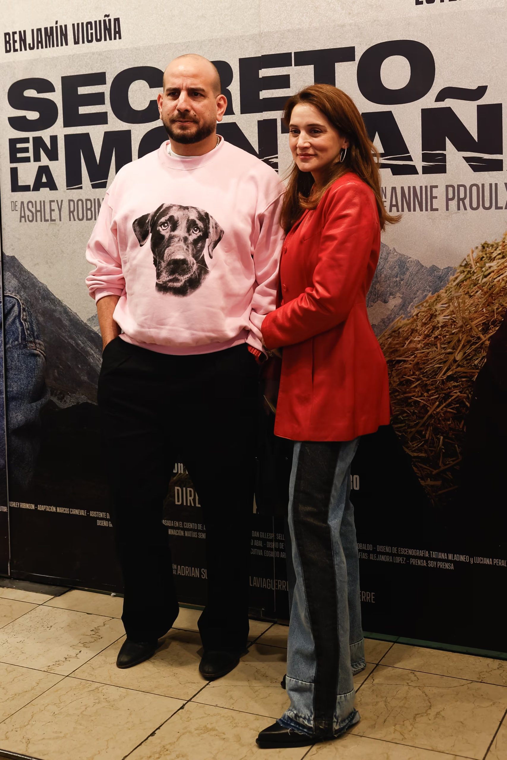 Nicolás García Hume y Bárbara Lombardo fueron juntos a Multiteatro para presenciar la función