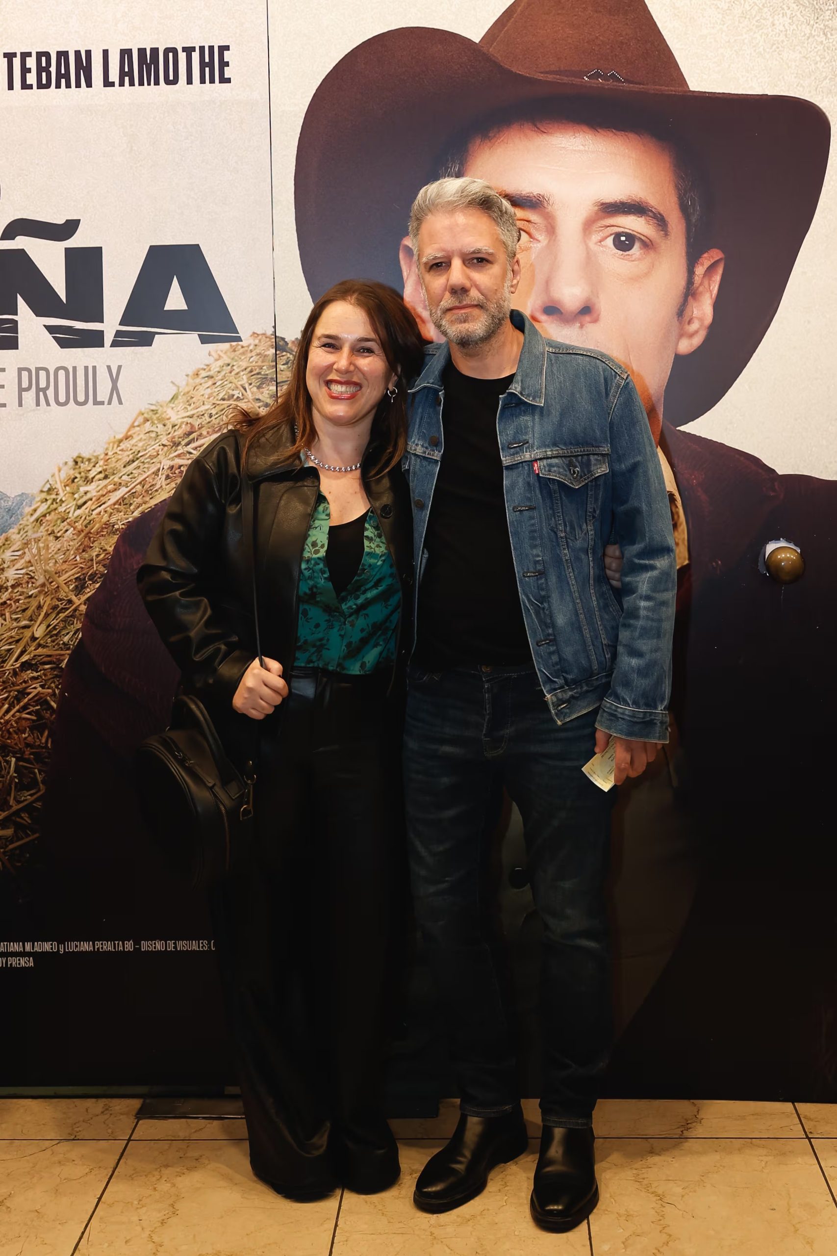 Malena Guinzburg y Adrián Montesoro se mostraron juntos y sonrientes en la entrada