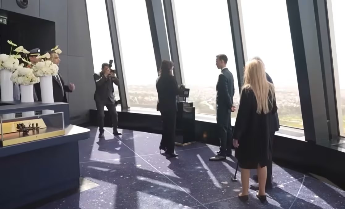 El príncipe heredero de Marruecos, Moulay Hassan, inaugura la Torre Mohamed VI.