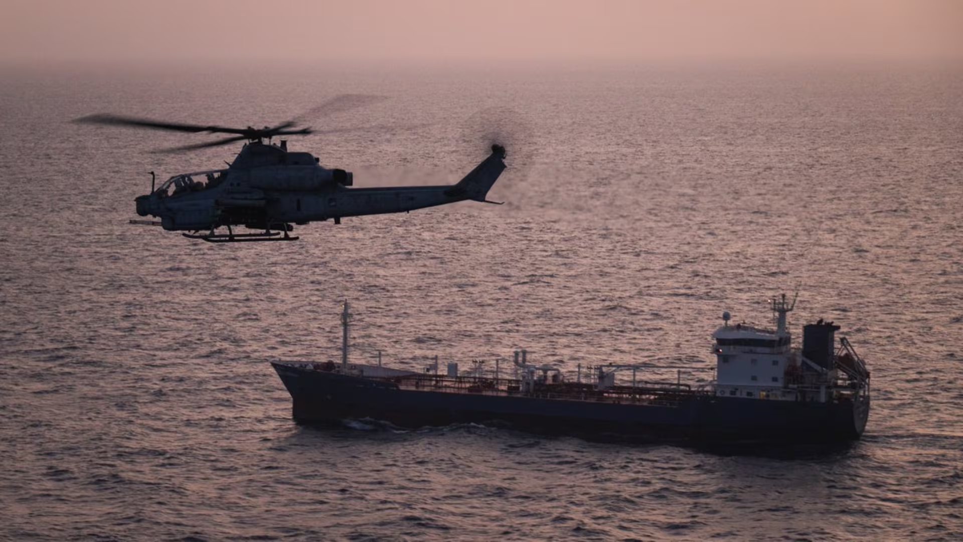 Estados Unidos realizó “ataques defensivos” contra fuerzas iraníes que intentaban desplegar minas cerca del estrecho de Ormuz