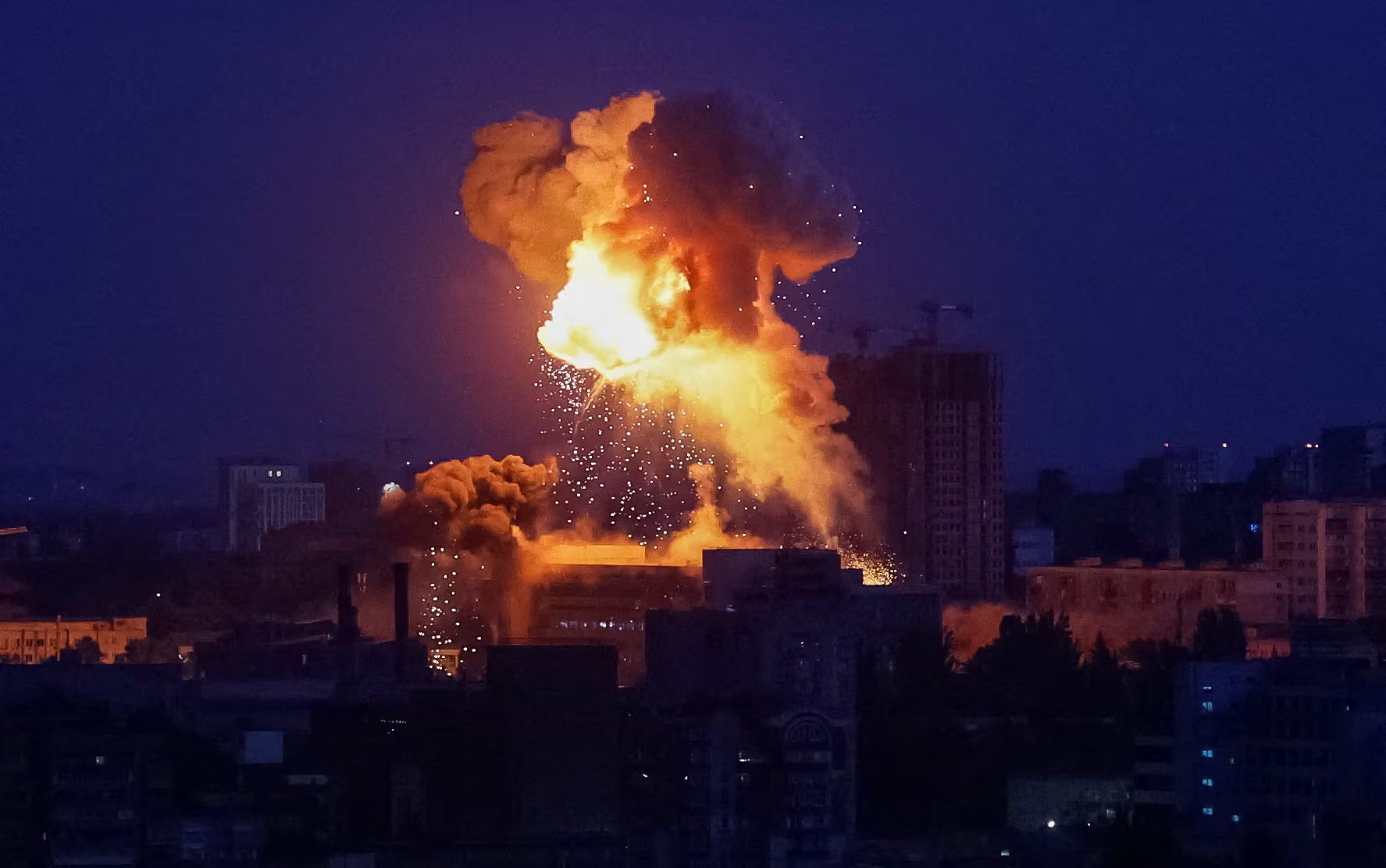 La declaración de Rubio llegó después de una nueva escalada entre Moscú y Kiev, marcada por bombardeos rusos durante el fin de semana y por una conversación telefónica mantenida el lunes entre Rubio y el ministro de Exteriores ruso, Serguéi Lavrov (REUTERS)