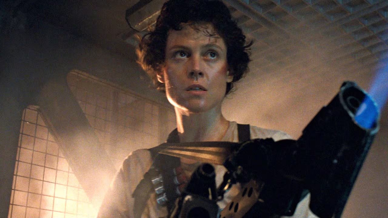 Sylvester Stallone nunca participó directamente en Expendabelles, aunque llegó a sugerir la presencia de Sigourney Weaver en el elenco.(Captura de video)