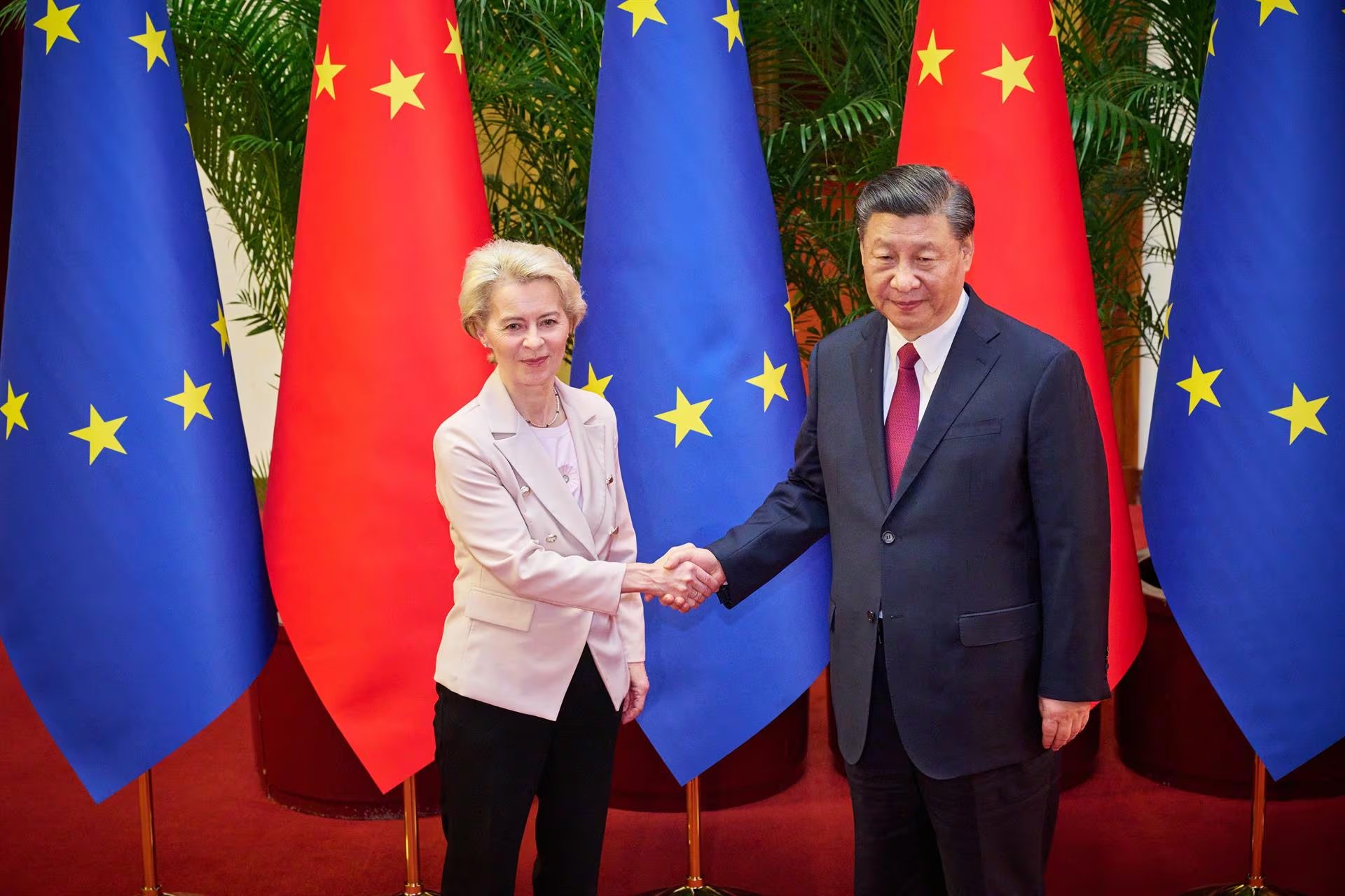 Ursula von der Leyen y Xi Jinping, en una imagen de archivo. (Europa Press)