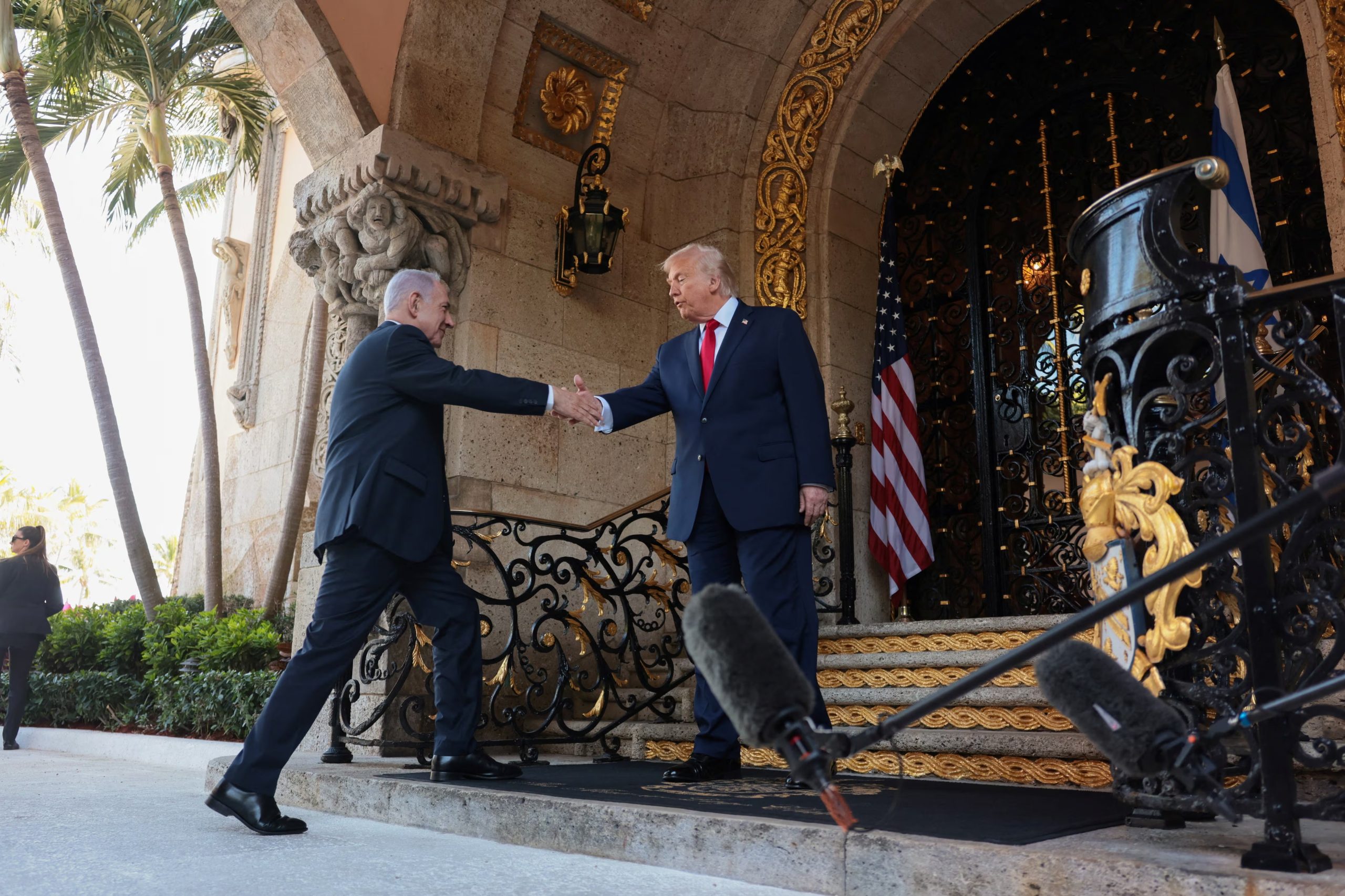 Estados Unidos informa a Israel sobre negociaciones para un memorando que reabriría el Estrecho de Ormuz y prolongaría el cese al fuego. (REUTERS/ARCHIVO)