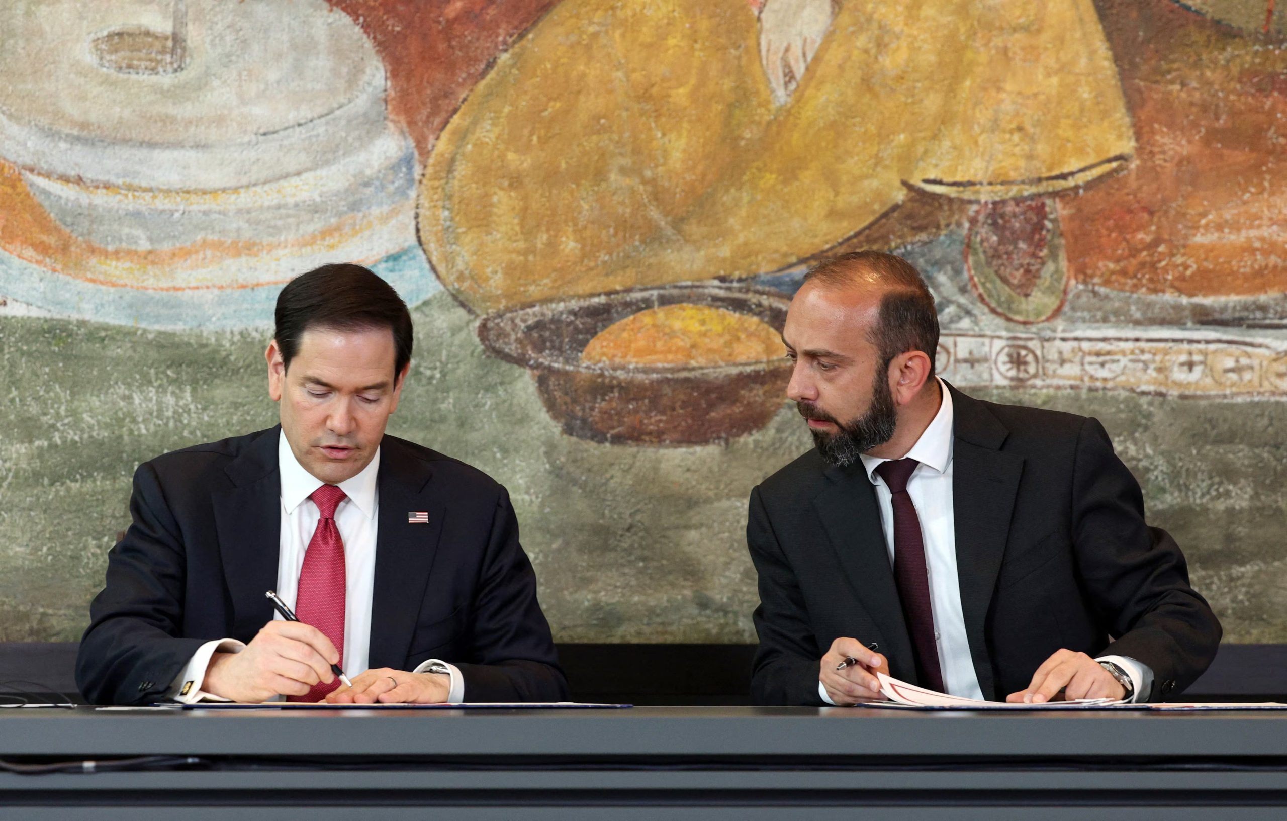 Marco Rubio firmó esta semana acuerdos con Armenia durante una visita relámpago a Ereván: del corredor TRIPP a las tierras raras. (REUTERS/ARCHIVO)