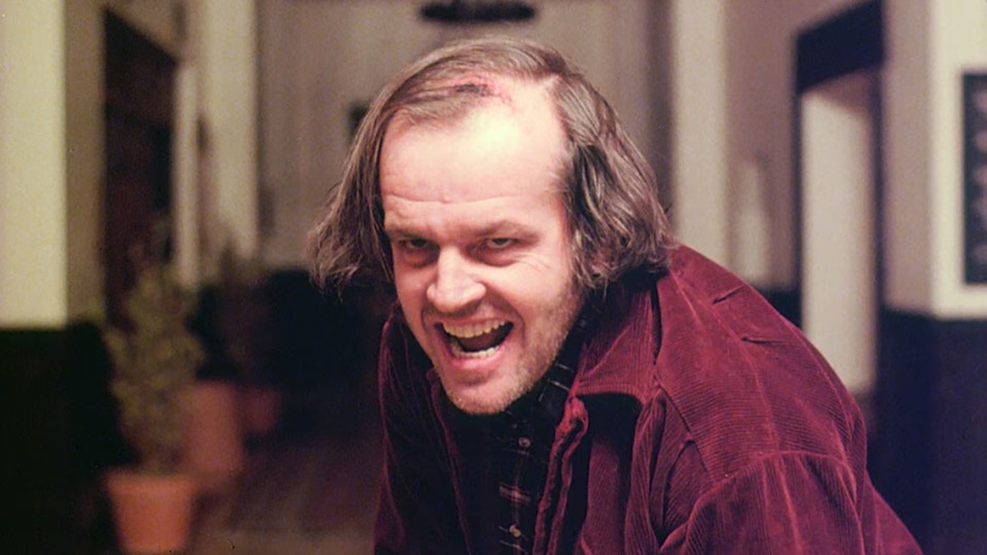 Frases emblemáticas como 'Here’s Johnny!' y 'Redrum' se consolidaron en la cultura popular e inspiraron a cineastas contemporáneos