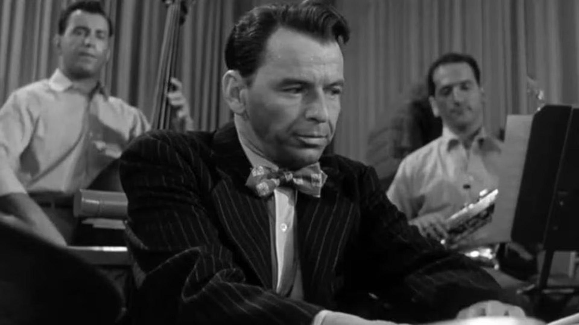 Frank Sinatra murió acompañado por su esposa Barbara y su manager Tony Oppedisano, quienes escucharon sus últimas palabras