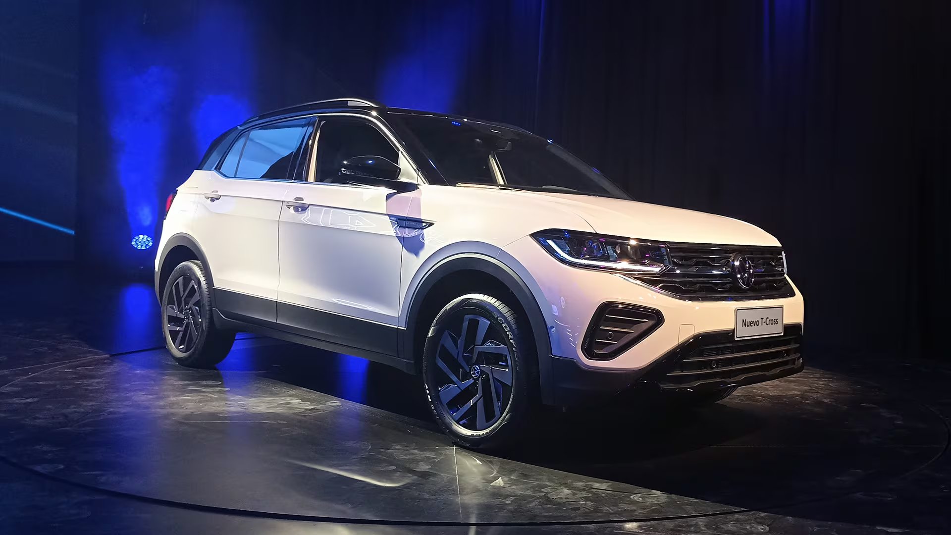 Otro modelo que sumó una versión Sense es el VW T-Cross, que ahora arrance su gama con un precio de $37.915.300