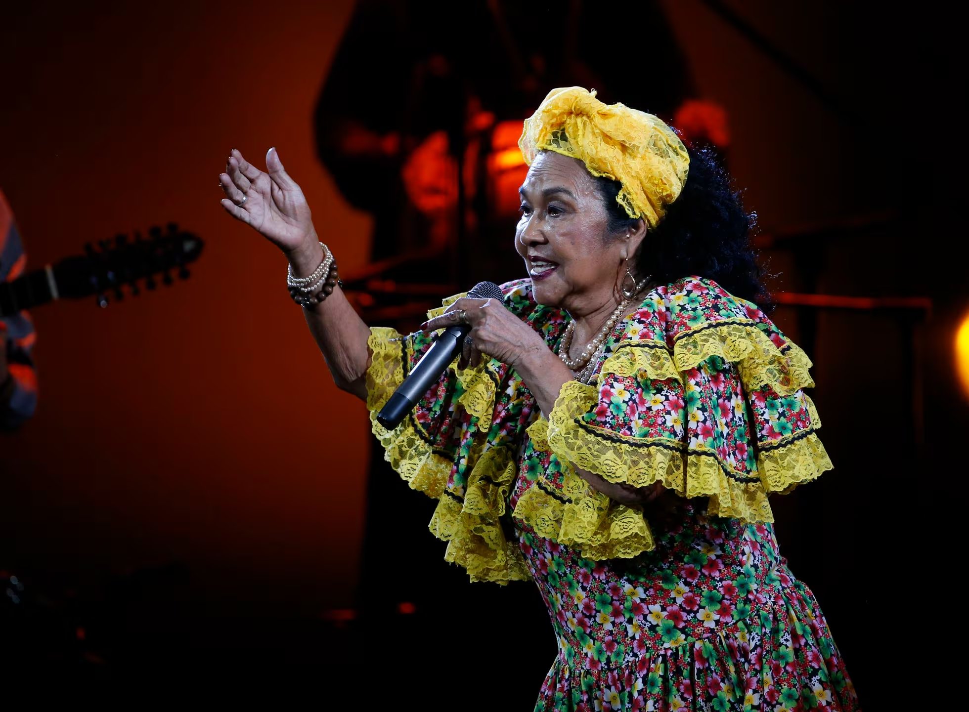 La artista colombiana anunció su retiro de los escenarios a los 82 años. (AP Photo/Claudio Cruz)