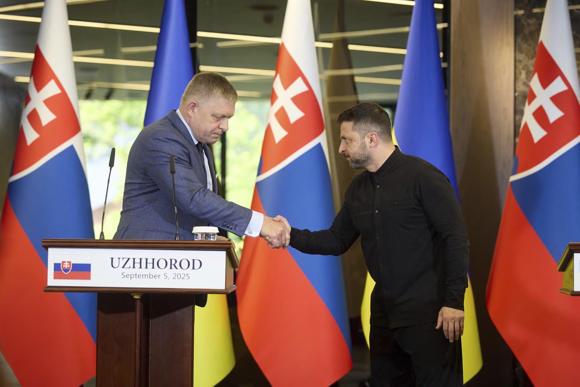 Zelensky agradeció a Fico el apoyo de Eslovaquia a las aspiraciones europeístas de Ucrania (Europa Press)