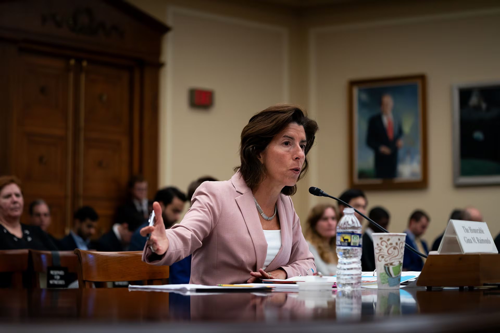 Gina Raimondo, entonces secretaria de Comercio, aboga en el Capitolio en 2023 por una mayor colaboración entre las empresas y el gobierno en materia de recapacitación laboral. (Elizabeth Frantz/Para The Washington Post) Foto de: Elizabeth Frantz — Para The Washington Post