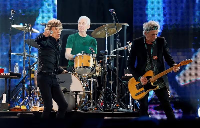 El guitarrista recordó que el percusionista no aceptó de inmediato y sugirió que una mezcla de curiosidad musical y espíritu aventurero lo llevó a apostar pro la banda - REUTERS/ Stringer