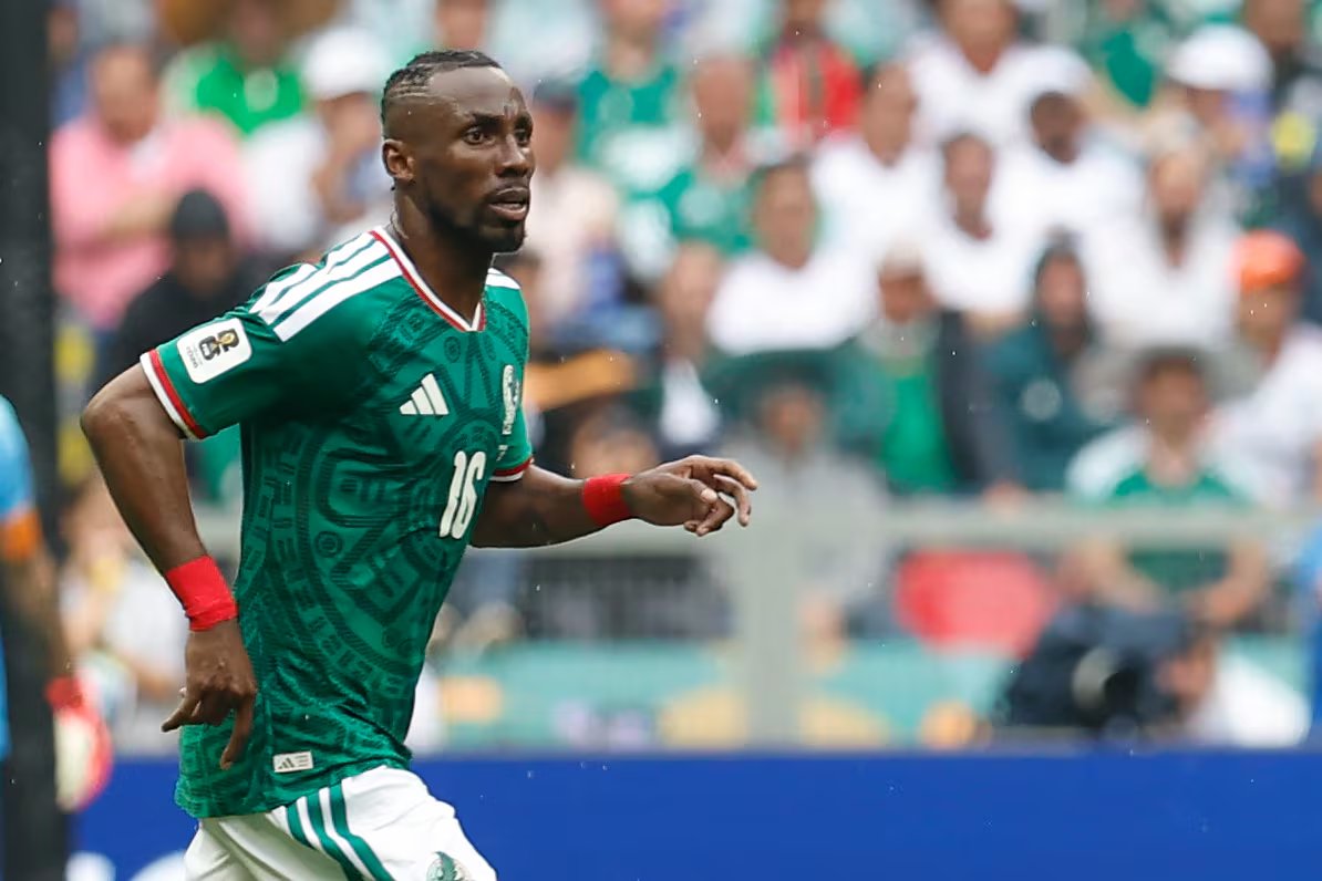 Julián Quiñones de México celebra un gol este jueves, durante un partido del grupo A del Mundial de la FIFA 2026 entre México y Sudáfrica en el estadio Ciudad de México (México). EFE/ Sashenka Gutiérrez
