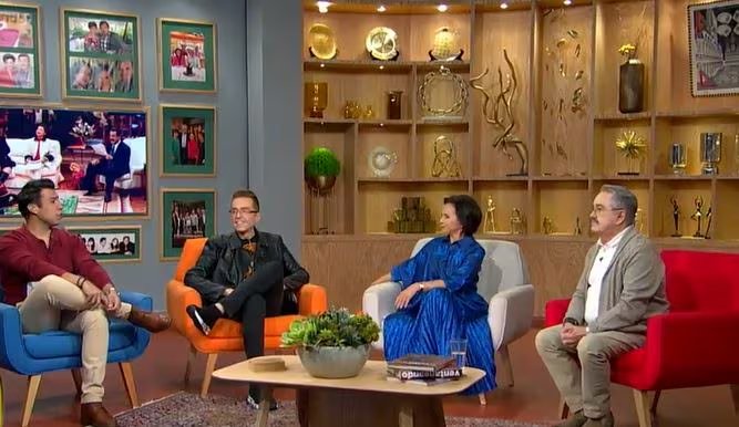 Alex Bisogno afirmó que su hermano Daniel pasó sus últimos dos años entre hospitalizaciones y el pánico a quedarse sin trabajo. El conductor de Ventaneando tenía 29 años ininterrumpidos en el programa, pero eso nunca fue suficiente para calmar una angustia que, según Alex, rozaba el terrorismo laboral.(Captura de pantalla: TV Azteca/Ventaneando)