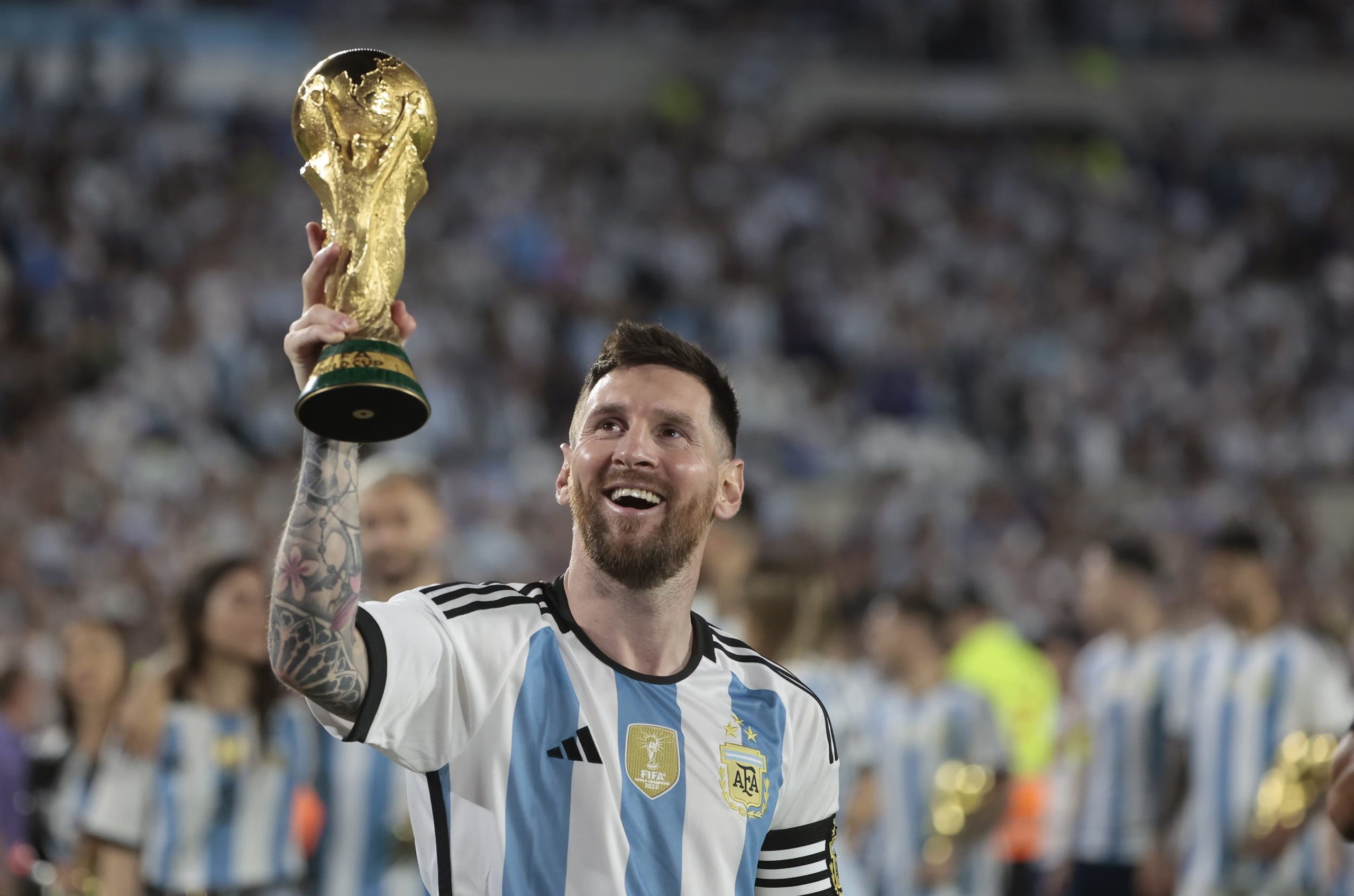 Lionel Messi tenía 35 años cuando ganó la Copa del Mundo de la FIFA en Qatar.
EFE/Juan Ignacio Roncoroni