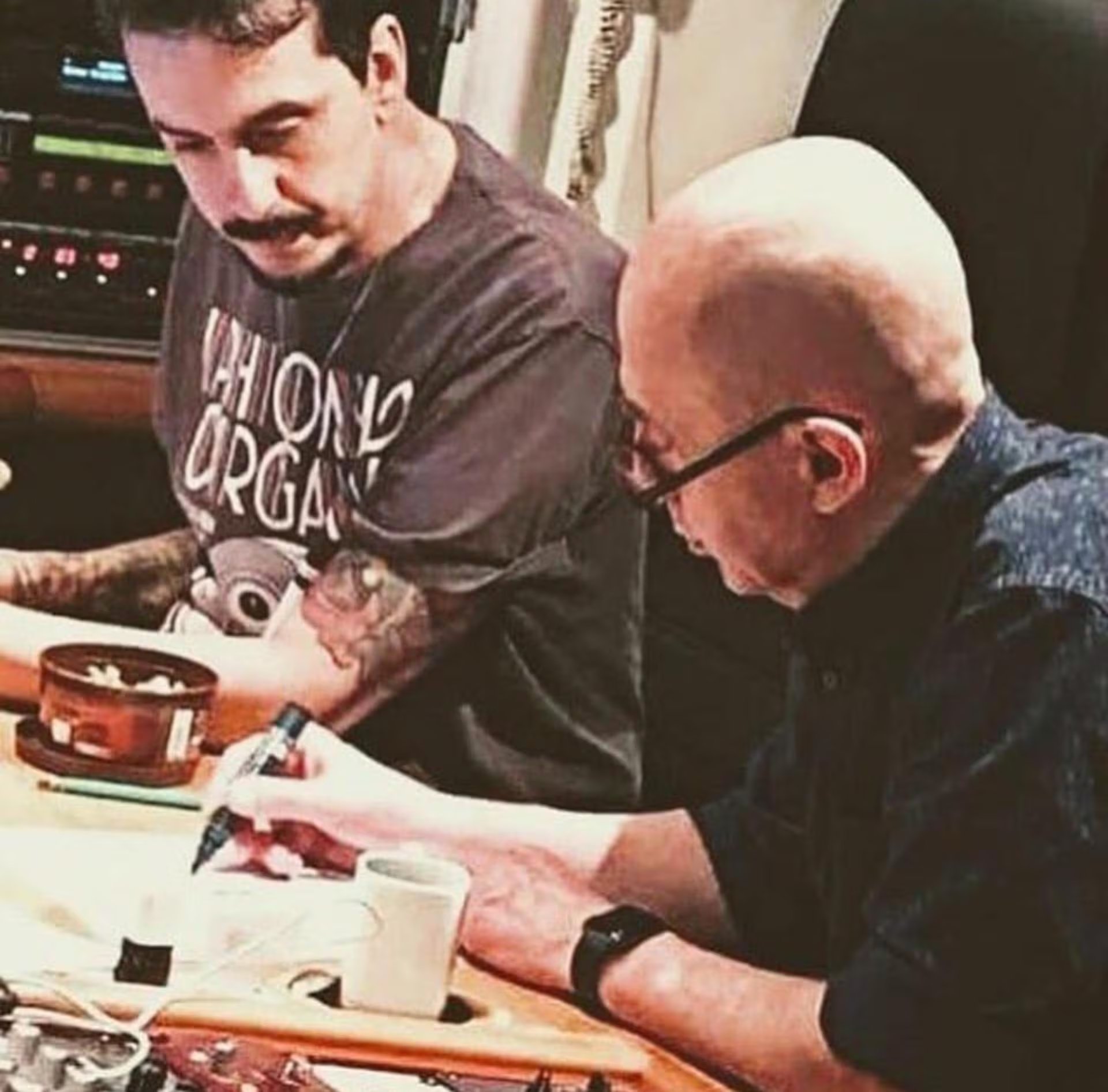 Martín Carrizo trabajó durante once años con el Indio Solari en maquetas, demos y grabaciones antes de incorporarse como baterista de Los Fundamentalistas.
