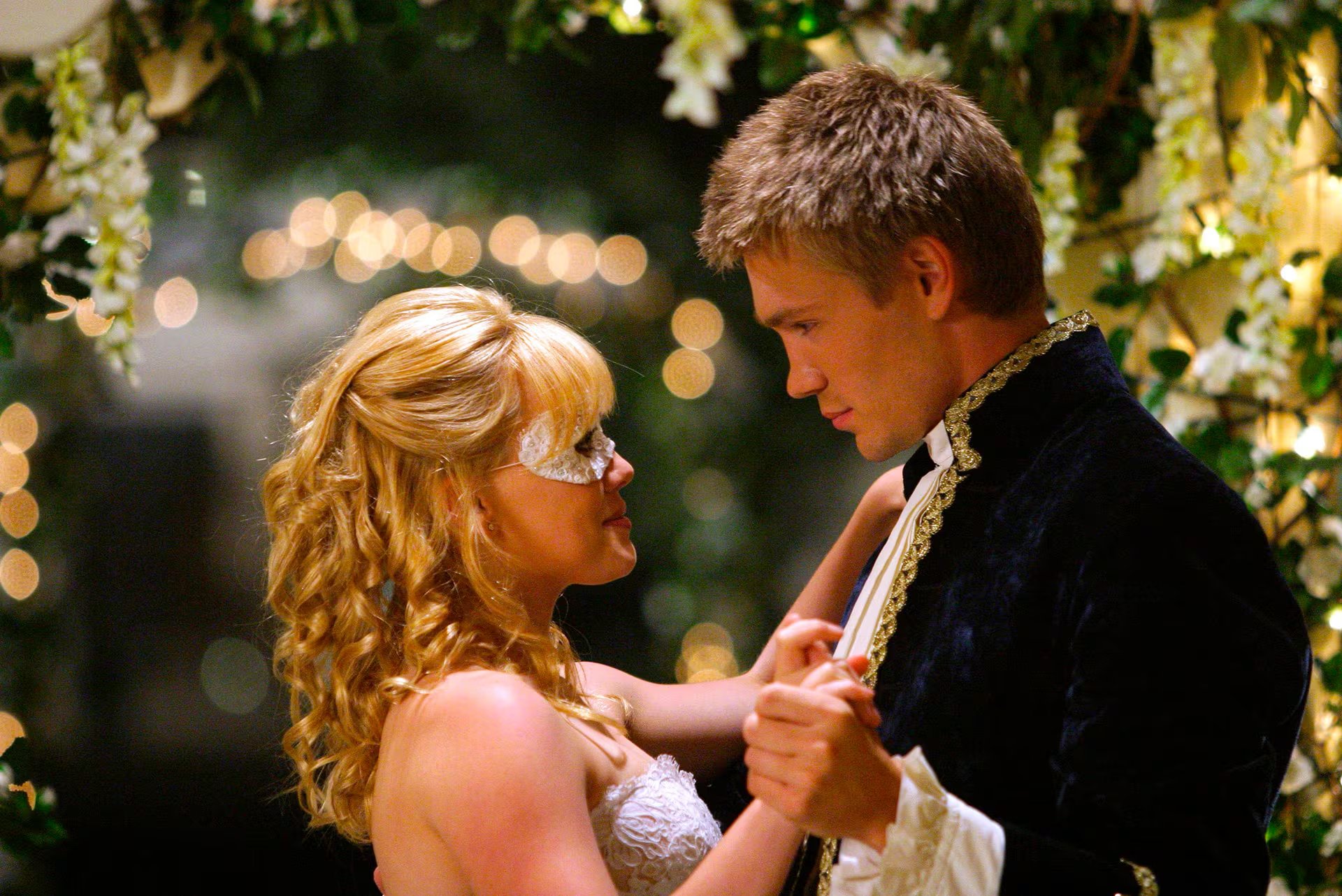 Chad Michael Murray aseguró que pasaba mucho tiempo con Hilaty Duff por sus personajes en 'A Cinderella Story' 