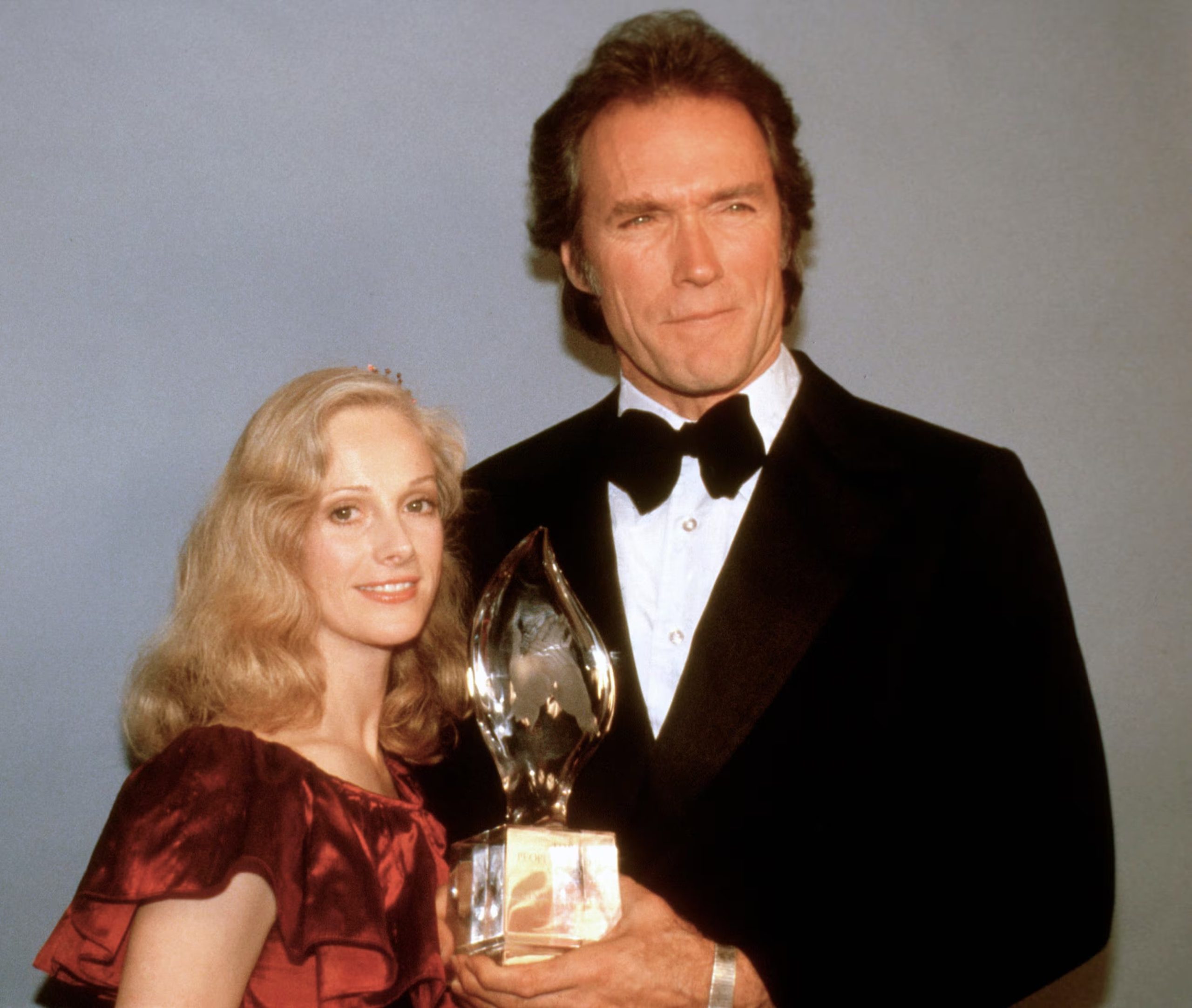 Una rutina diaria de ejercicio, que incluye entrenamiento con pesas, golf y caminatas largas, ayuda a Clint Eastwood a mantenerse activo a una edad avanzada (AP Foto)