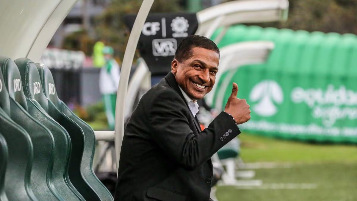El exfutbolista dirigió en tres ocasiones a La Equidad, siendo subcampeón de liga en dos ocasiones y campeón de la Copa Colombia en 2008 - crédito prensa La Equidad