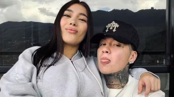 Los comentarios de apoyo se destacan en las redes sociales de la pareja - crédito blessd / Instagram