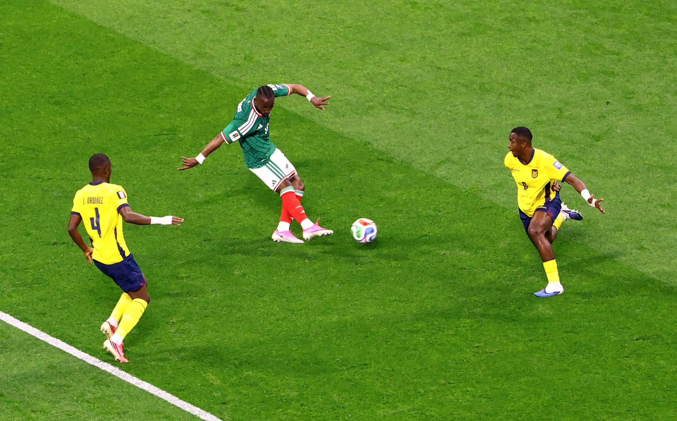 Soccer Football - FIFA World Cup 2026 - Round of 32 - Mexico v Ecuador - Estadio Azteca, Mexico City, Mexico - June 30, 2026 Mexico's Julian Quinones scores their first goal REUTERS/Henry Romero