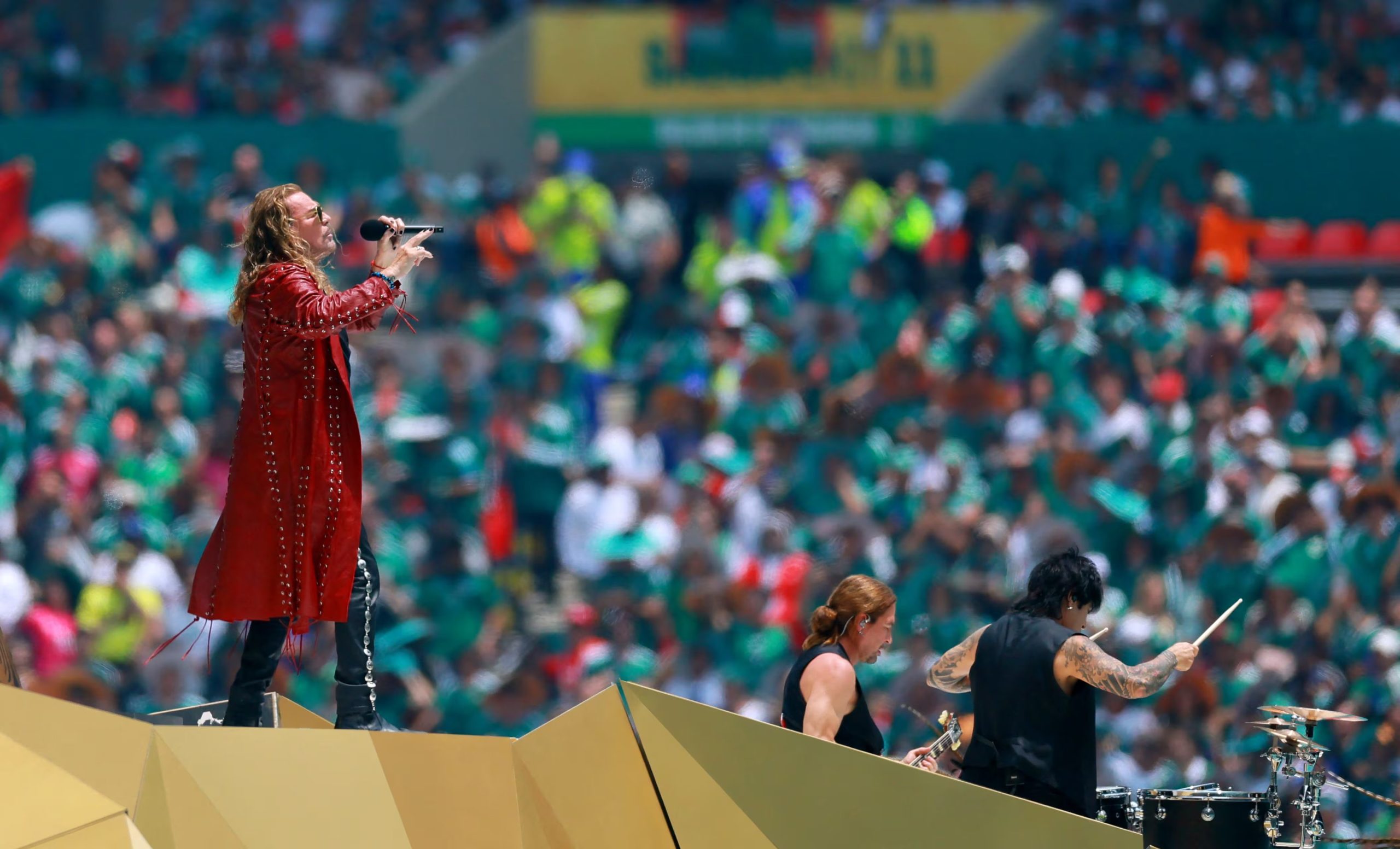 Maná actúa durante la ceremonia de apertura REUTERS/Eloisa Sanchez