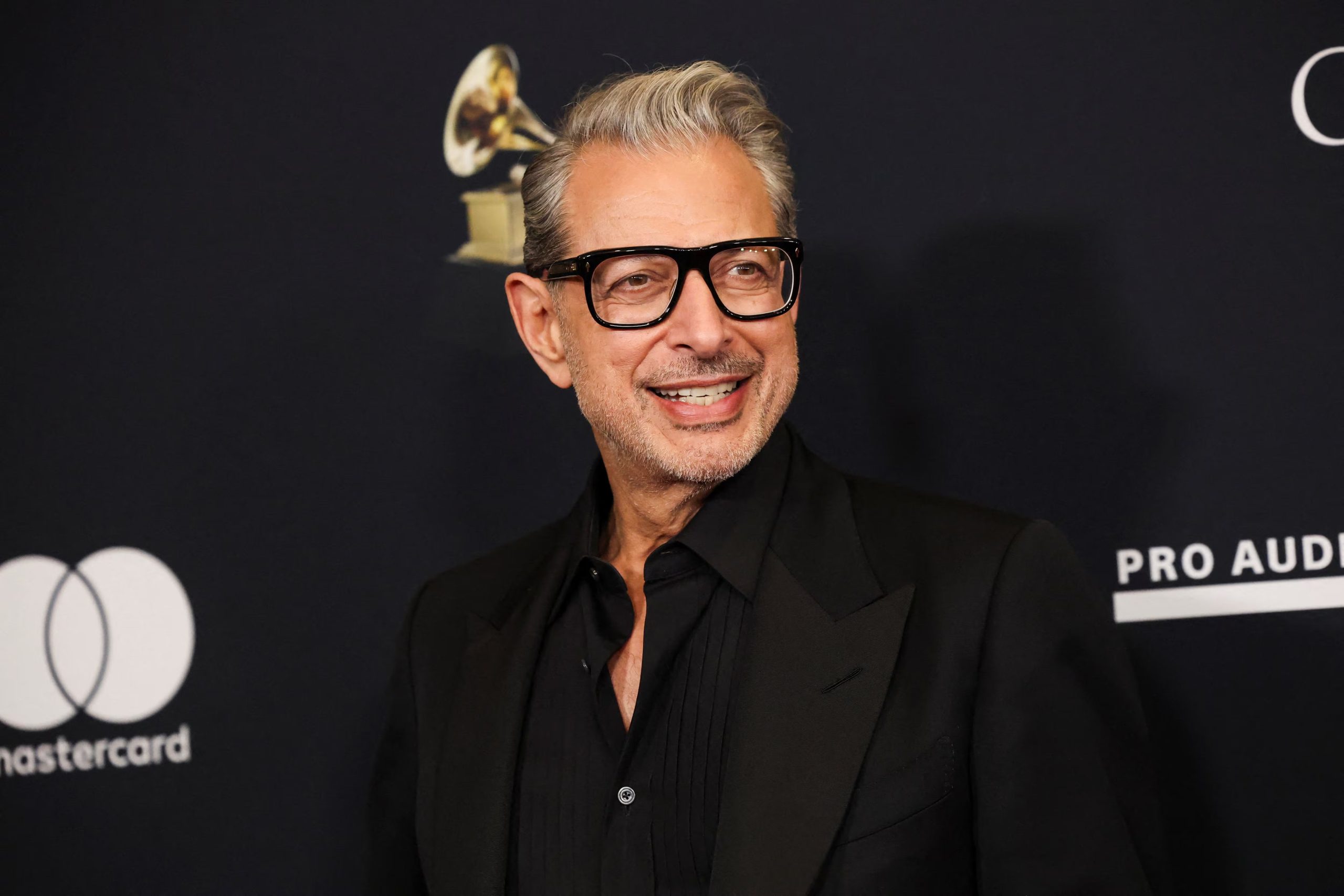 Jeff Goldblum remarca que la autosuficiencia es clave para el desarrollo de sus dos hijos, Charlie y River, y no planea facilitarles el camino financiero (REUTERS/Mario Anzuoni)