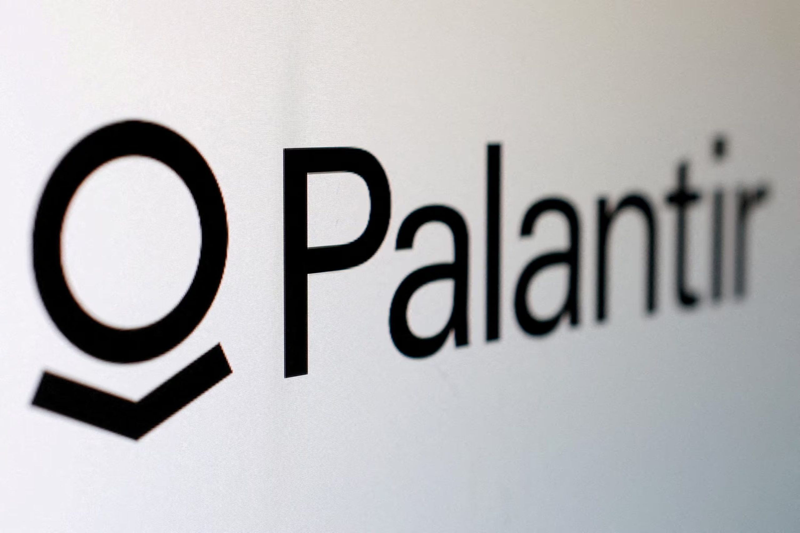 Palantir pasó de operar en silencio a quedar en el centro del poder tecnológico en Estados Unidos - REUTERS/Dado Ruvic/Illustration/File Photo