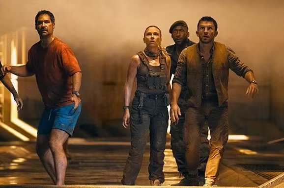 El actor se convirtió en el primer latino en liderar una cinta de la franquicia Jurassic World: Renace (Fotogramas)