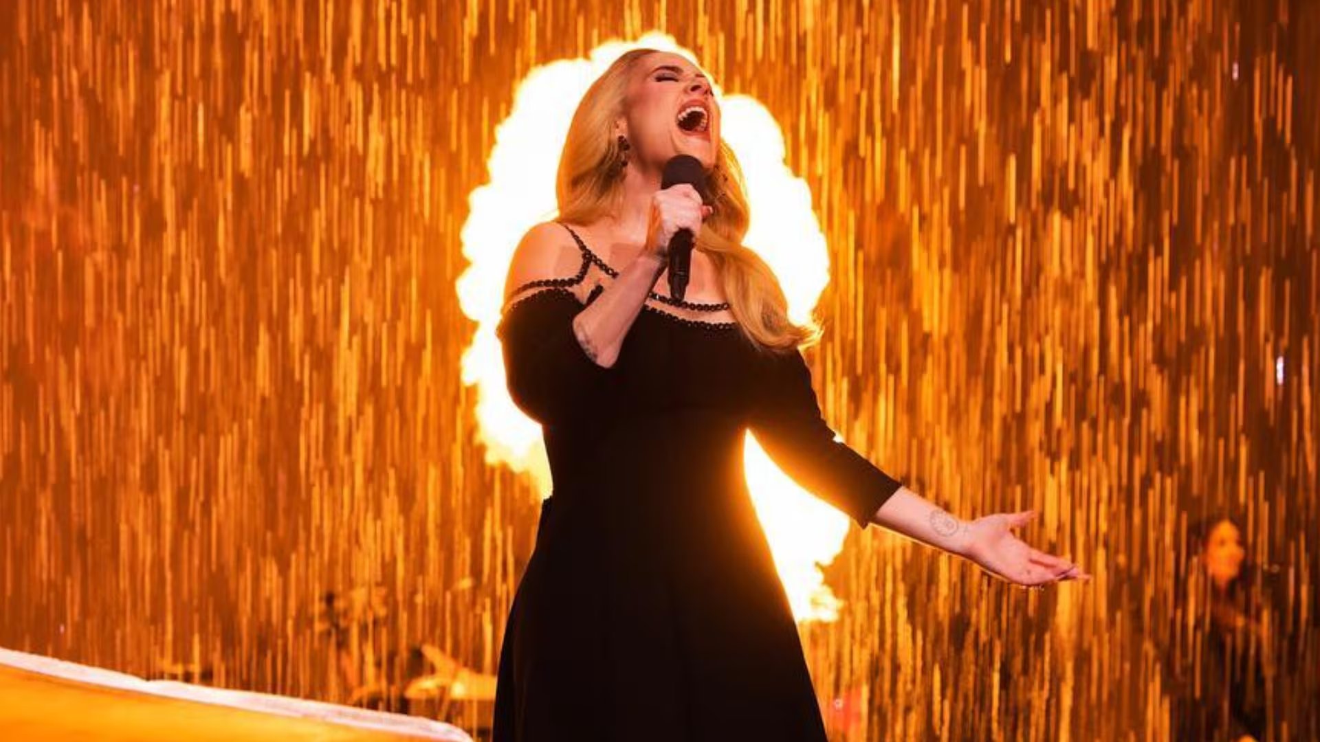 El resfriado de Adele durante la grabación aportó un matiz único y desgarrador a la interpretación vocal de la canción (Créditos: Instagram/@adele)