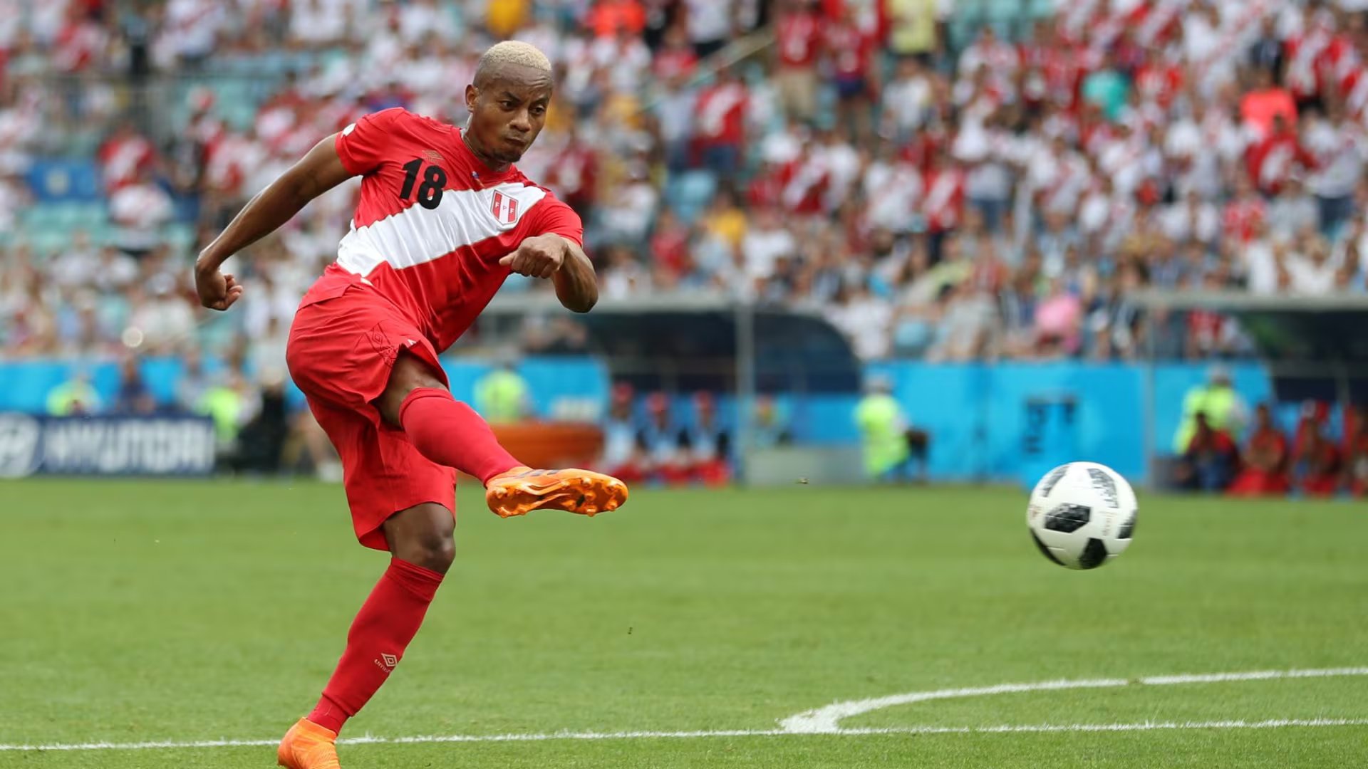 André Carrillo rememoró su gol de volea en el Mundial Rusia 2018 y respondió a sus críticos. Crédito: Getty Images