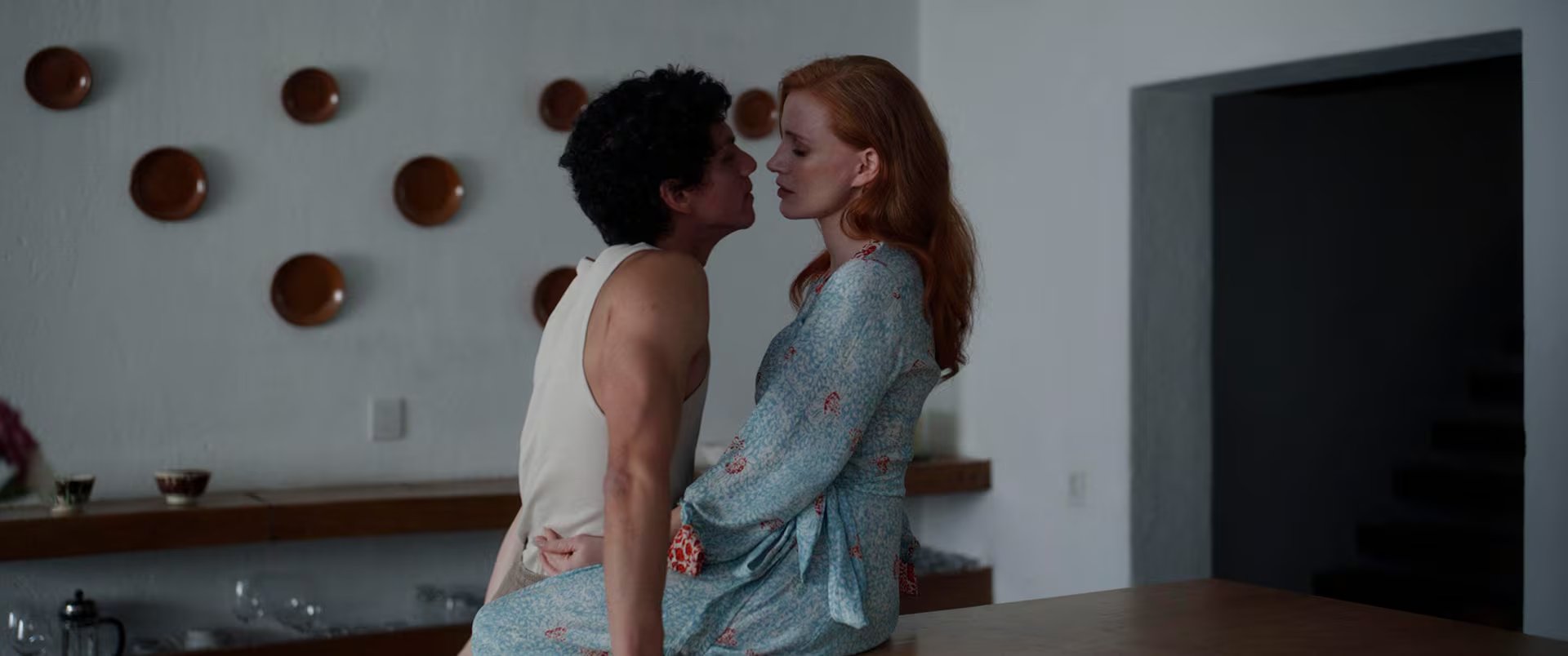 Una escena dramática de 'Dreams', la última producción del aclamado director de cine Michel Franco, que profundiza en las complejidades de las relaciones humanas y los anhelos. (Prime Video)