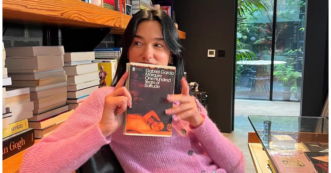 La Manifesto Library abrió en la Livraria Lello de Oporto el 27 de junio como parte del festival internacional del libro BABELL – City of Books- crédito service95 / Instagram