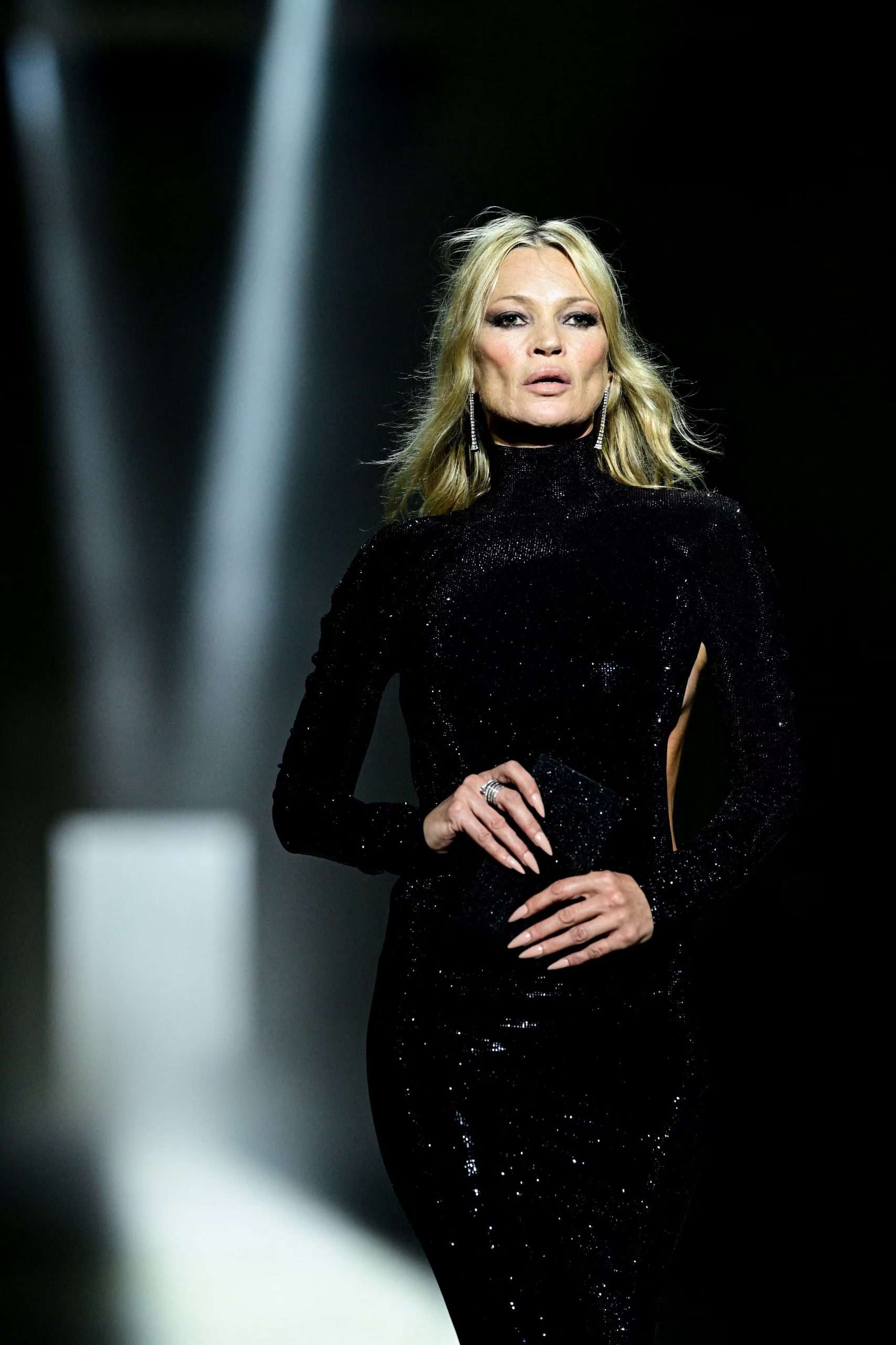 El contraste de estilos subraya cómo una misma tendencia se adapta a cuerpos, contextos y personalidades (REUTERS/Daniele Mascolo)