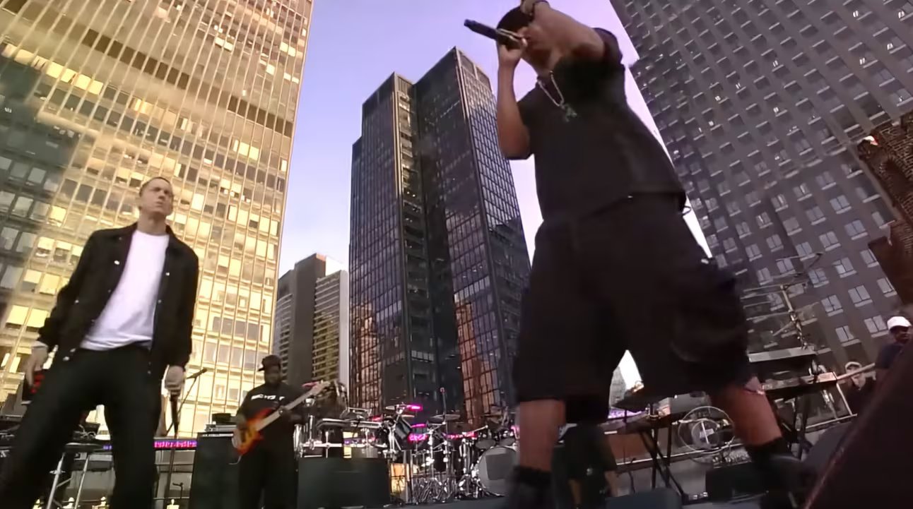 La nueva colaboración reavivó el interés por “Renegade”, la canción que Jay-Z y Eminem publicaron en 2001 en The Blueprint (YouTube: @oluiscome)