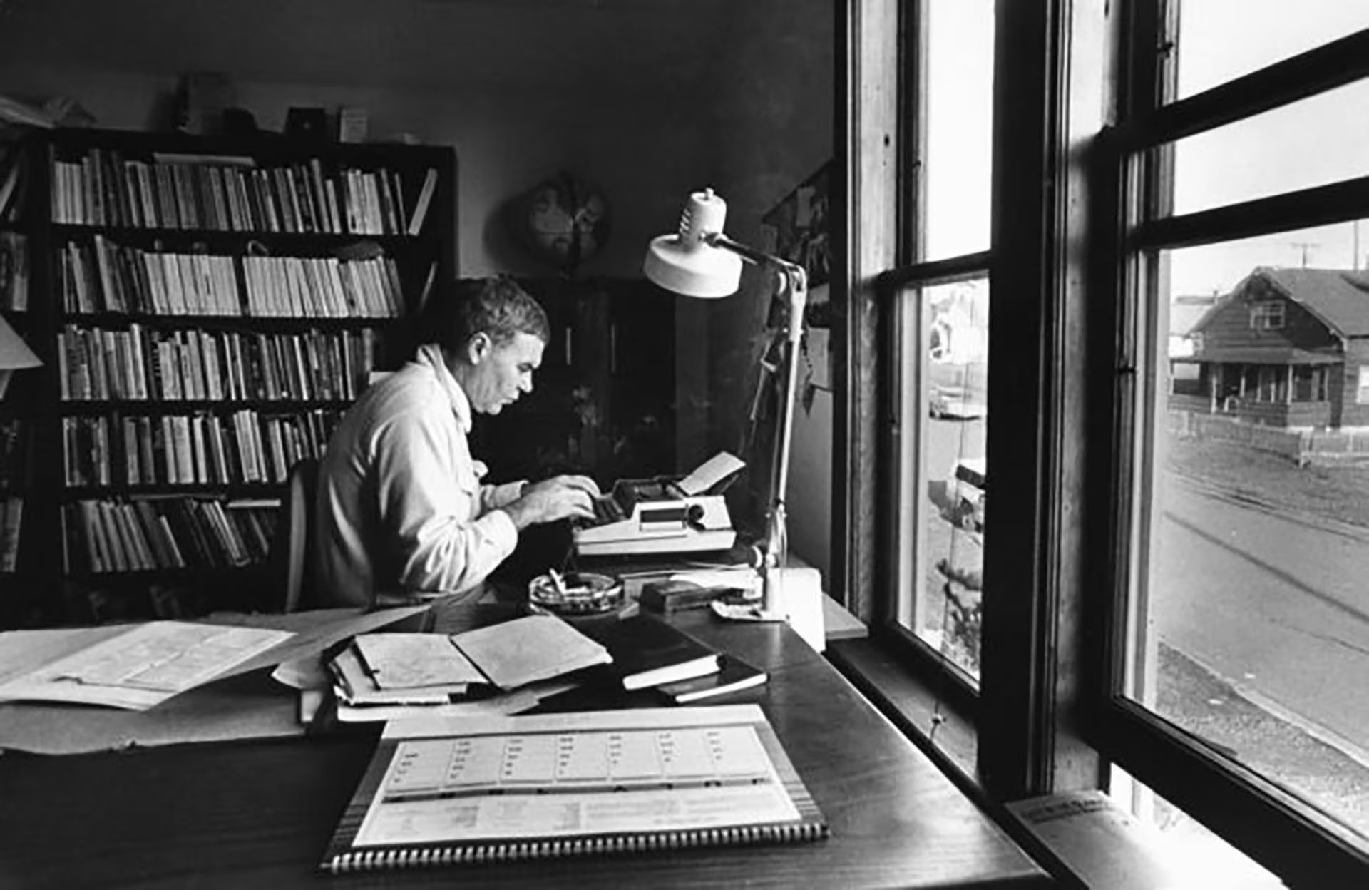 Raymond Carver fue amigo y compañero de borracheras de Cheever en el Iowa Writers' Workshop: 