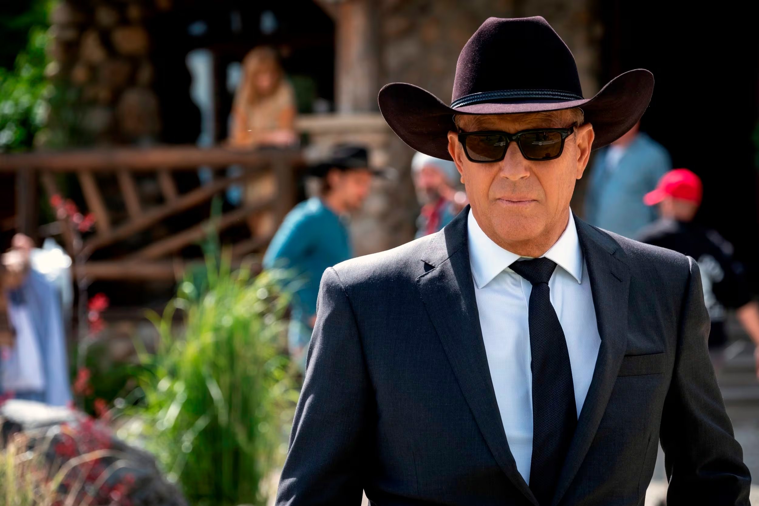 Los rumores apuntaban a que Kevin Costner tuvo conflictos con los productores de la serie. 
